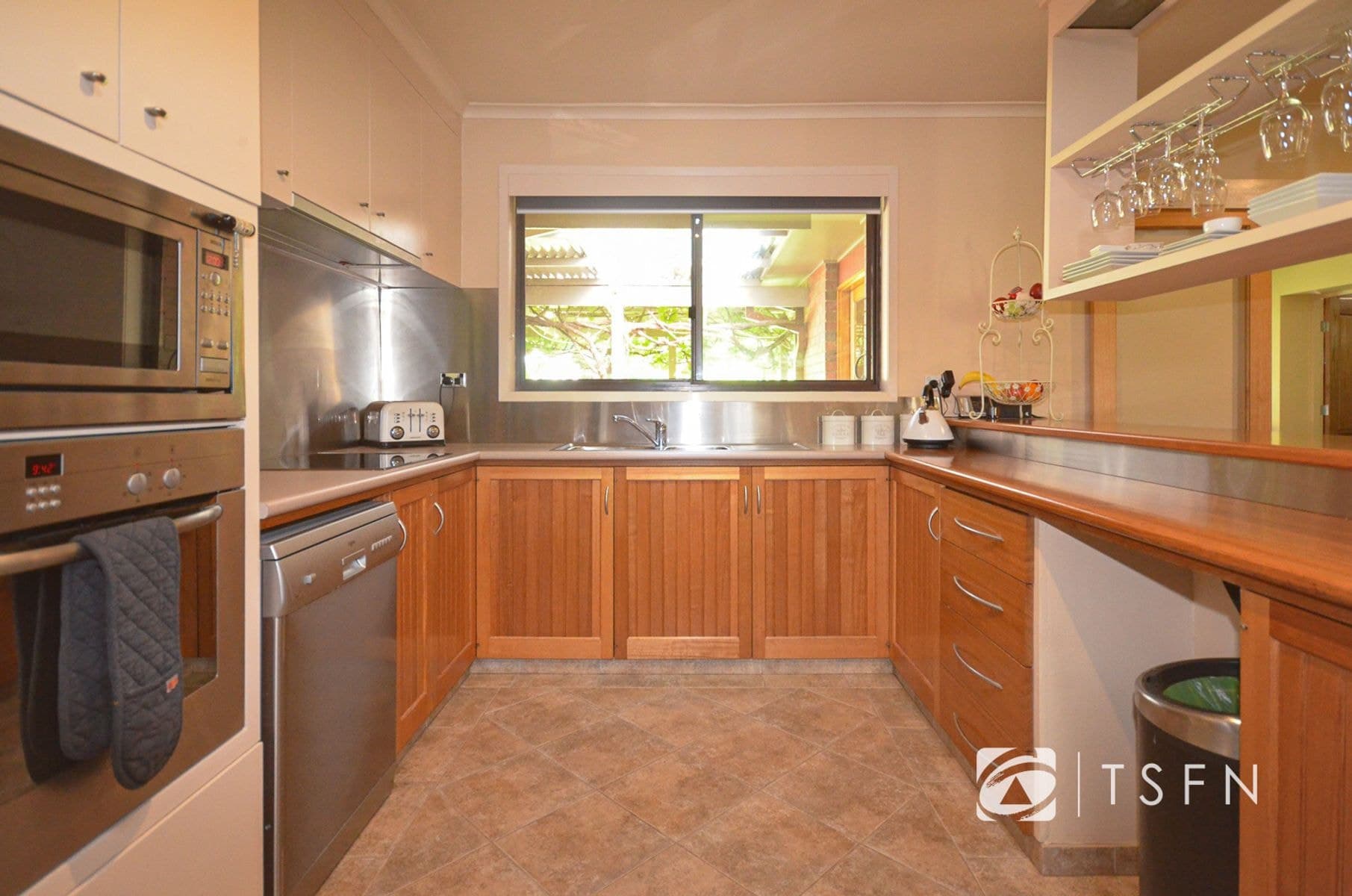 16 Naranghi Drive, Strathdale VIC 3550, Strathdale - Thumbnail 3