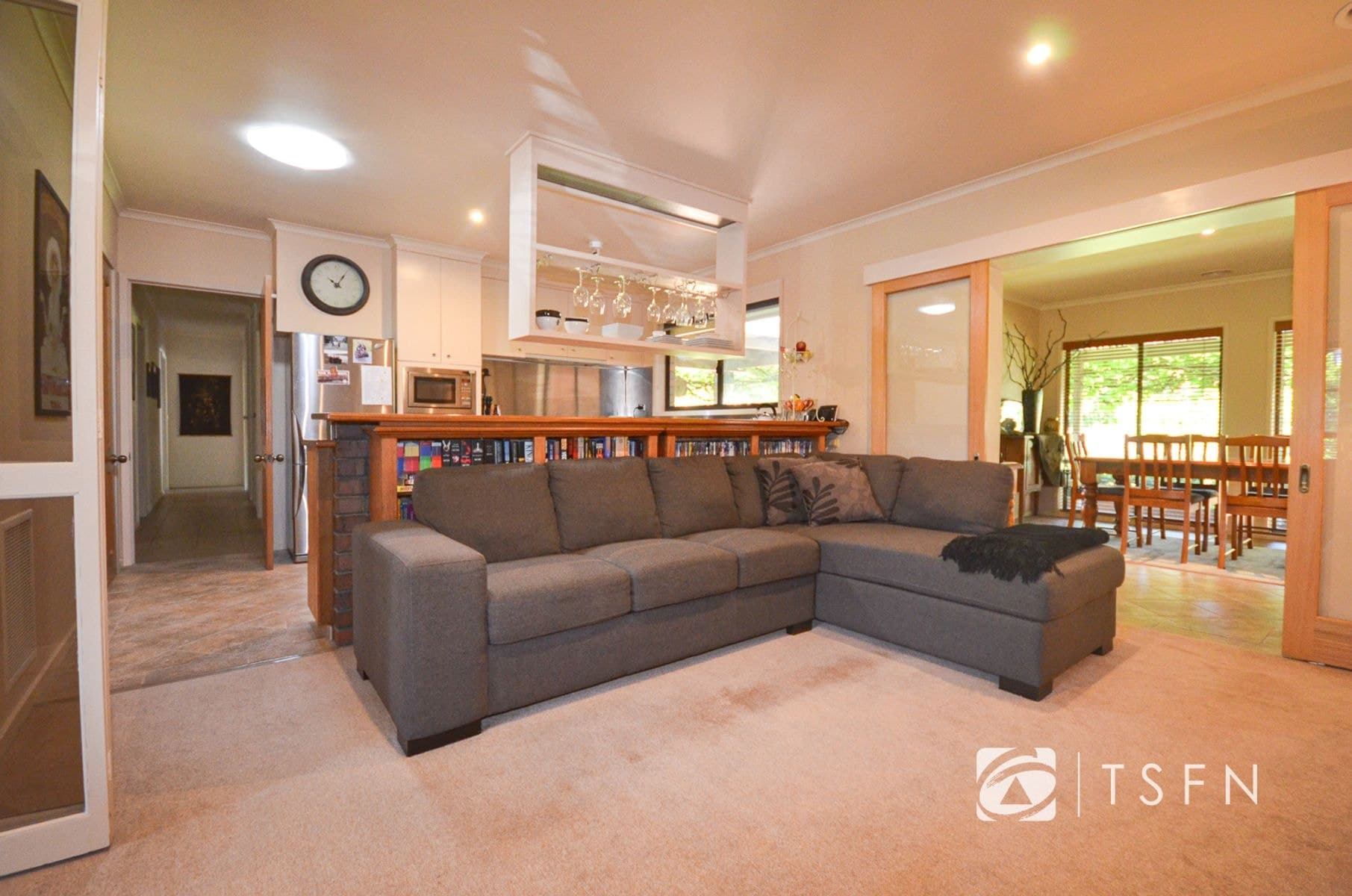 16 Naranghi Drive, Strathdale VIC 3550, Strathdale - Thumbnail 4