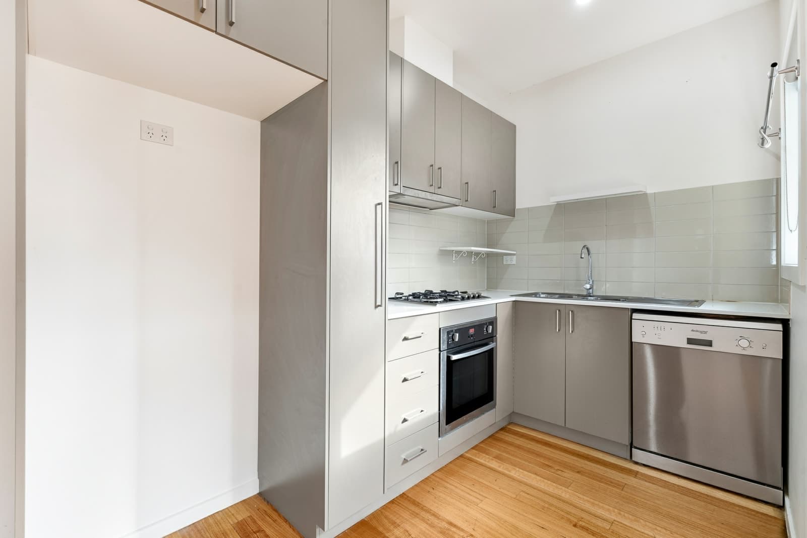1/21 Tambo Avenue, RESERVOIR, Reservoir - Thumbnail 2