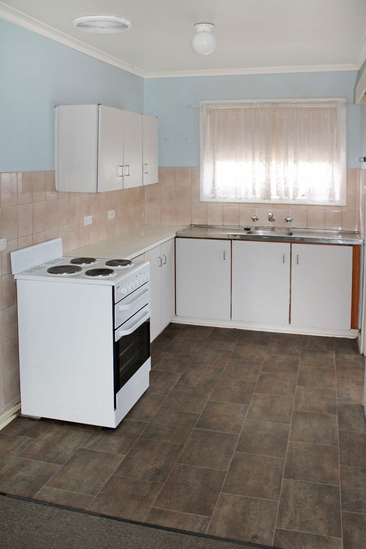 3/6-8 Jeffrey Crescent, Murray Bridge SA 5253, Murray Bridge - Thumbnail 2