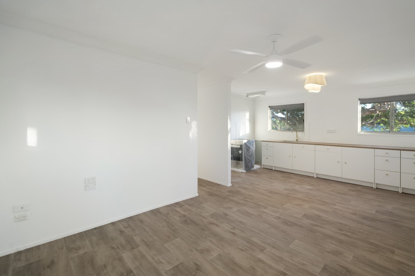 13 Powers Street, BURNETT HEADS, Burnett Heads - Thumbnail 2