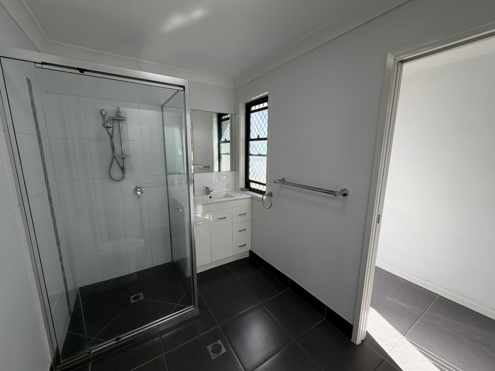 2/1 Agnes Street, SOUTH GLADSTONE, South Gladstone - Thumbnail 4