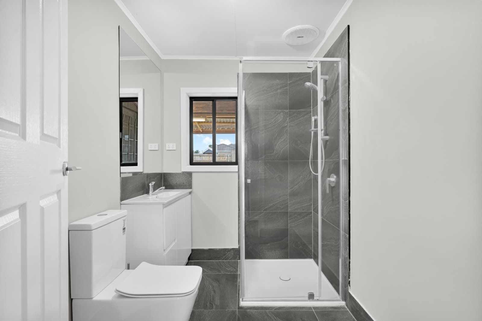 105 Buckley Street, NOBLE PARK, Noble Park - Thumbnail 3