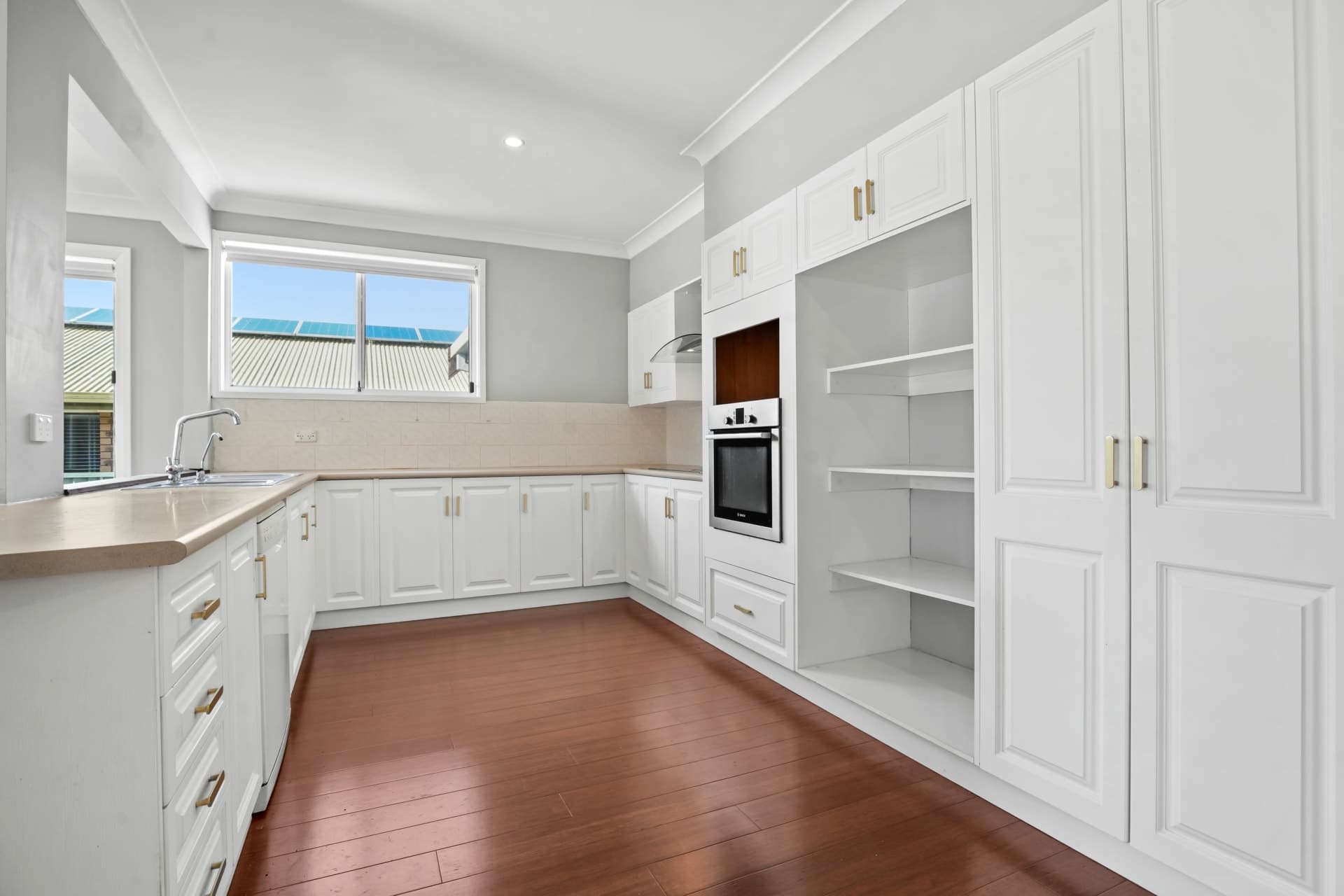 9 Essex Street, GOROKAN, Gorokan - Thumbnail 3