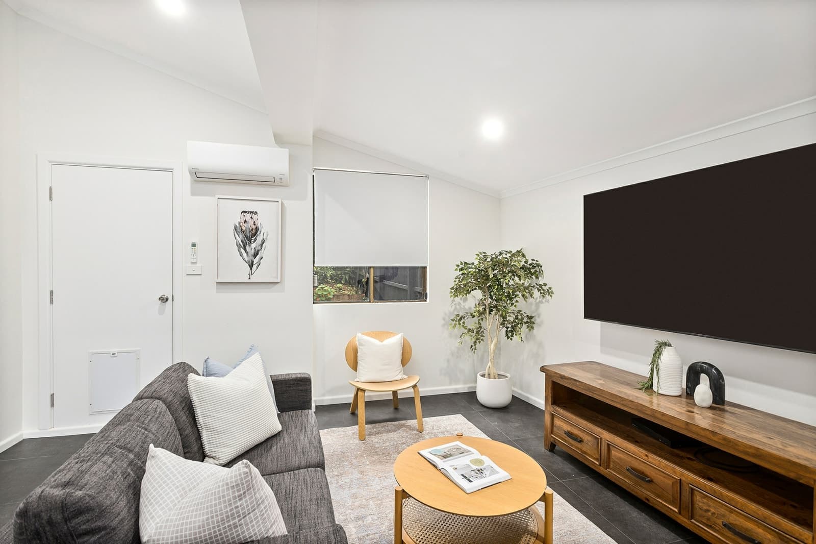 52 Stones Rd, MOUNT KEMBLA, Mount Kembla - Thumbnail 3