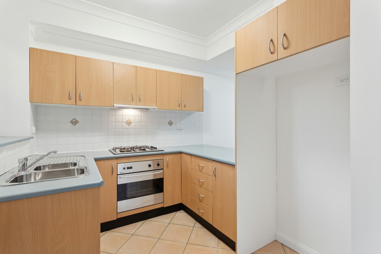 20 Martin Street, ROSELANDS, Roselands - Thumbnail 2