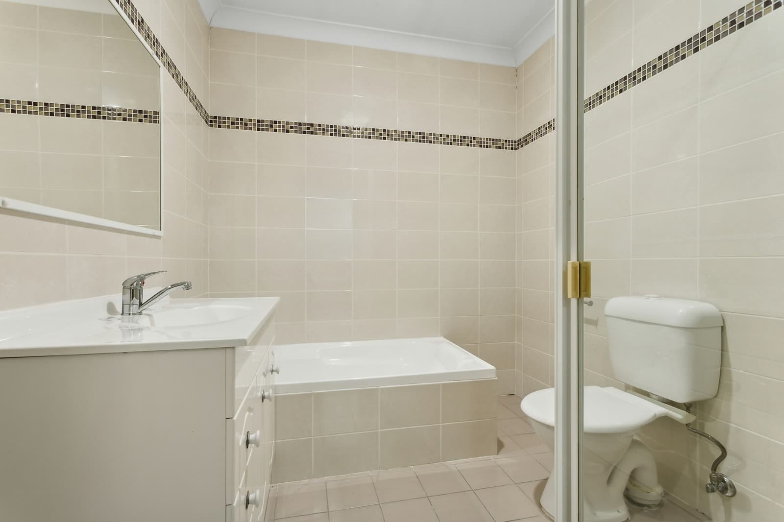 20 Martin Street, ROSELANDS, Roselands - Thumbnail 4