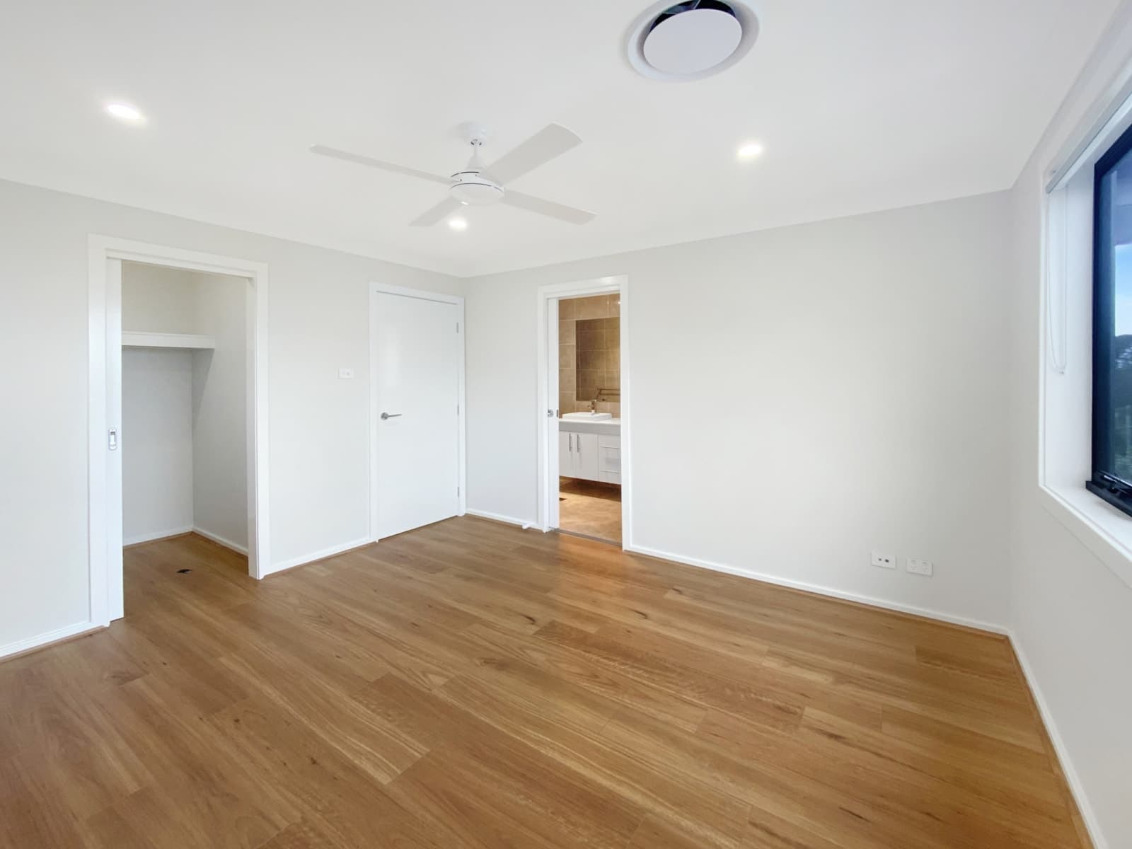 15 Commissioners Road, DENISTONE, Denistone - Thumbnail 8