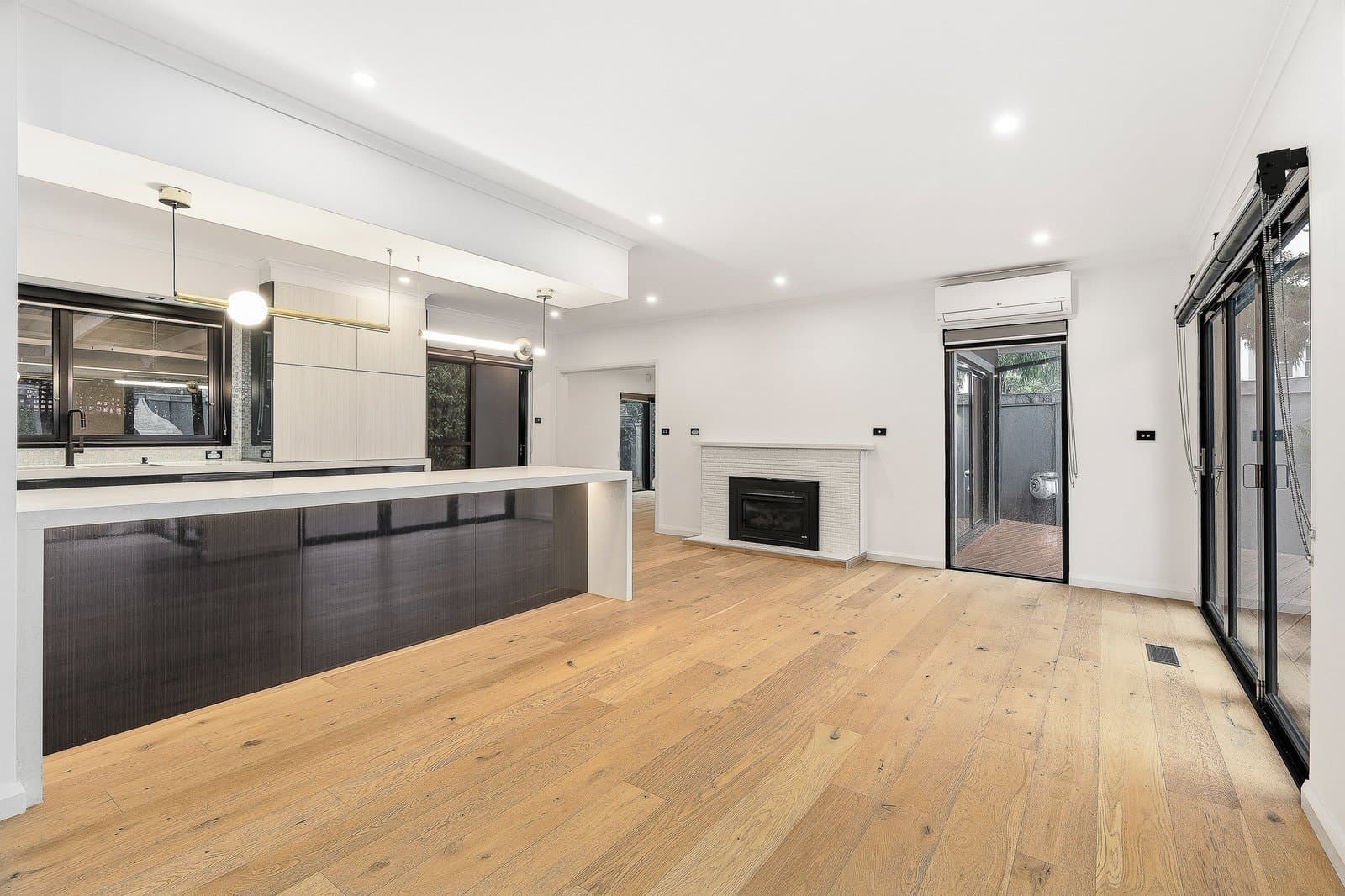 2 Heather Court, Hawthorn East - Thumbnail 2