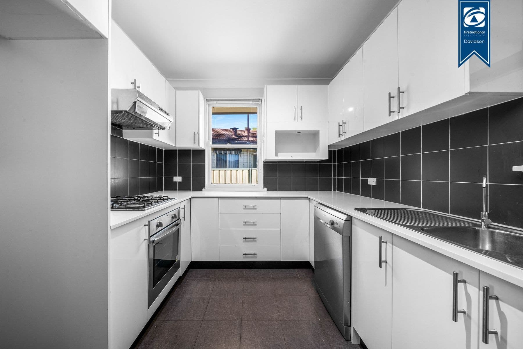 11 Huon Crescent, Holsworthy NSW 2173, Holsworthy - Thumbnail 2