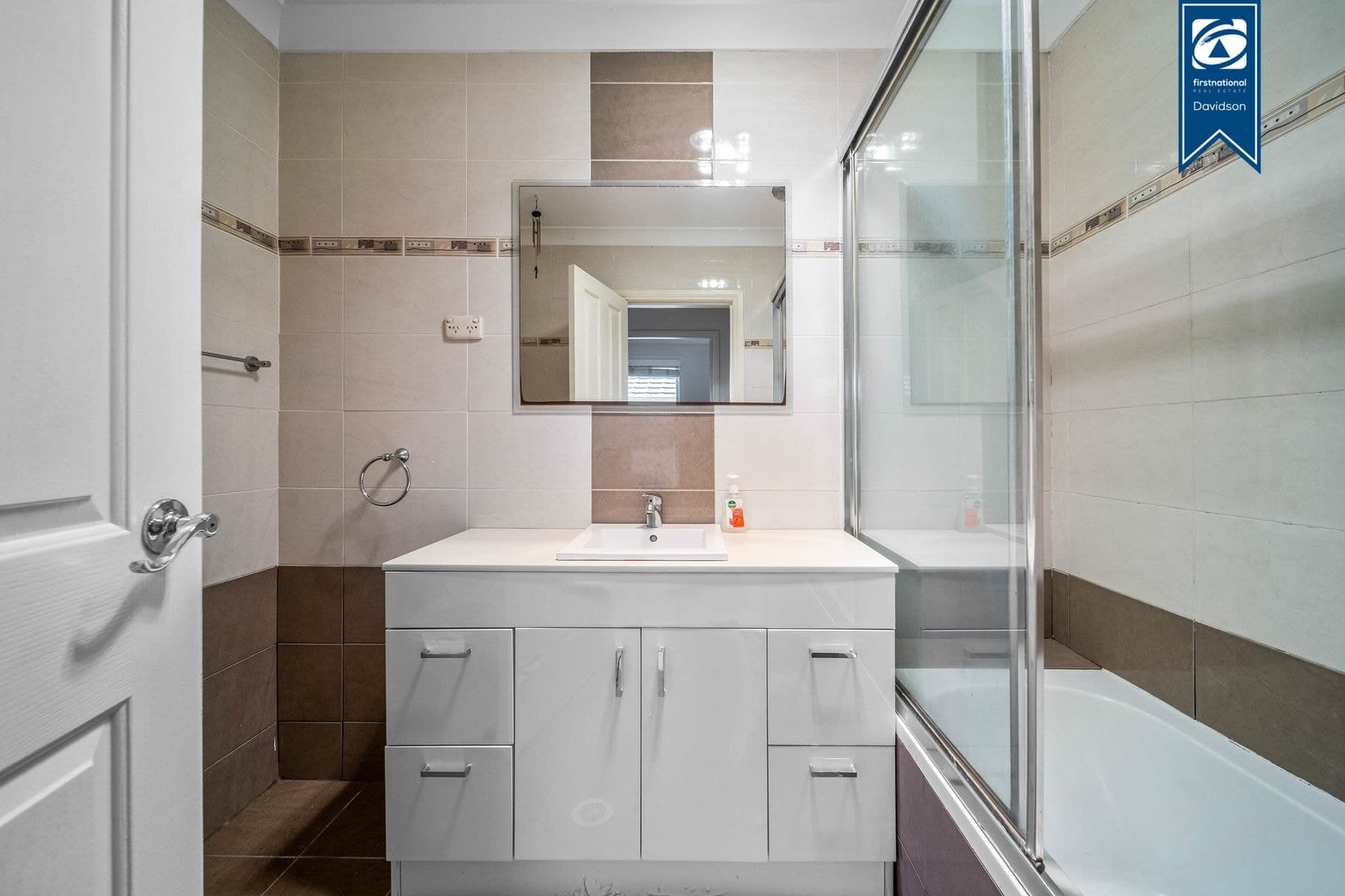 11 Huon Crescent, Holsworthy NSW 2173, Holsworthy - Thumbnail 8