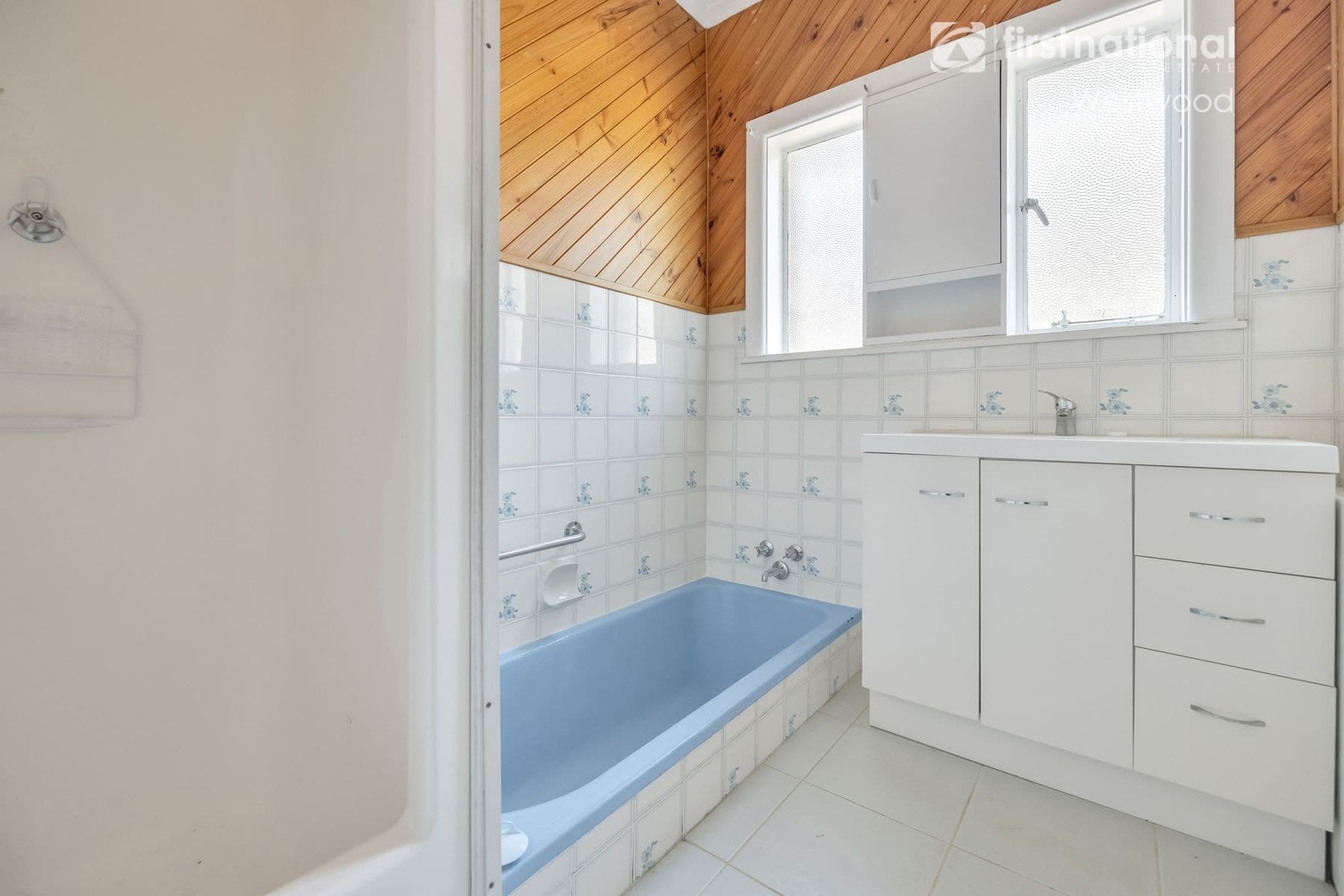 18 Railway Avenue, Werribee VIC 3030, Werribee - Thumbnail 5