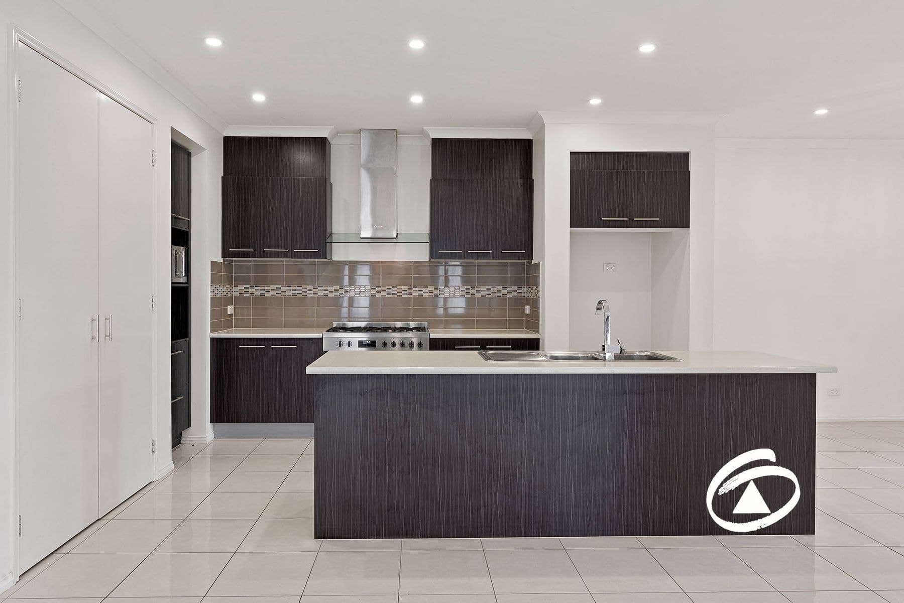 16 Park Orchard Drive, Pakenham VIC 3810, Pakenham - Thumbnail 6