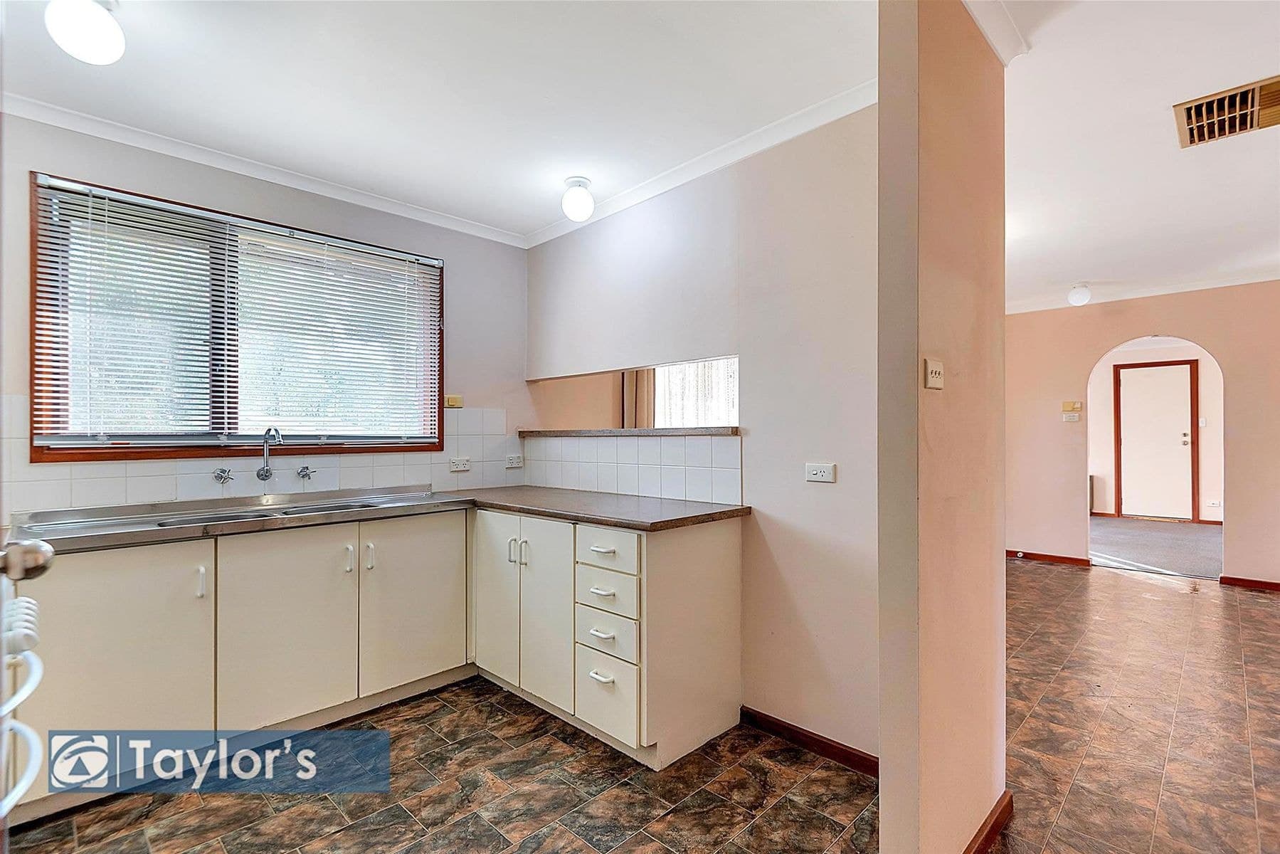 5 Blundell Close, Salisbury Downs SA 5108, Salisbury Downs - Thumbnail 2