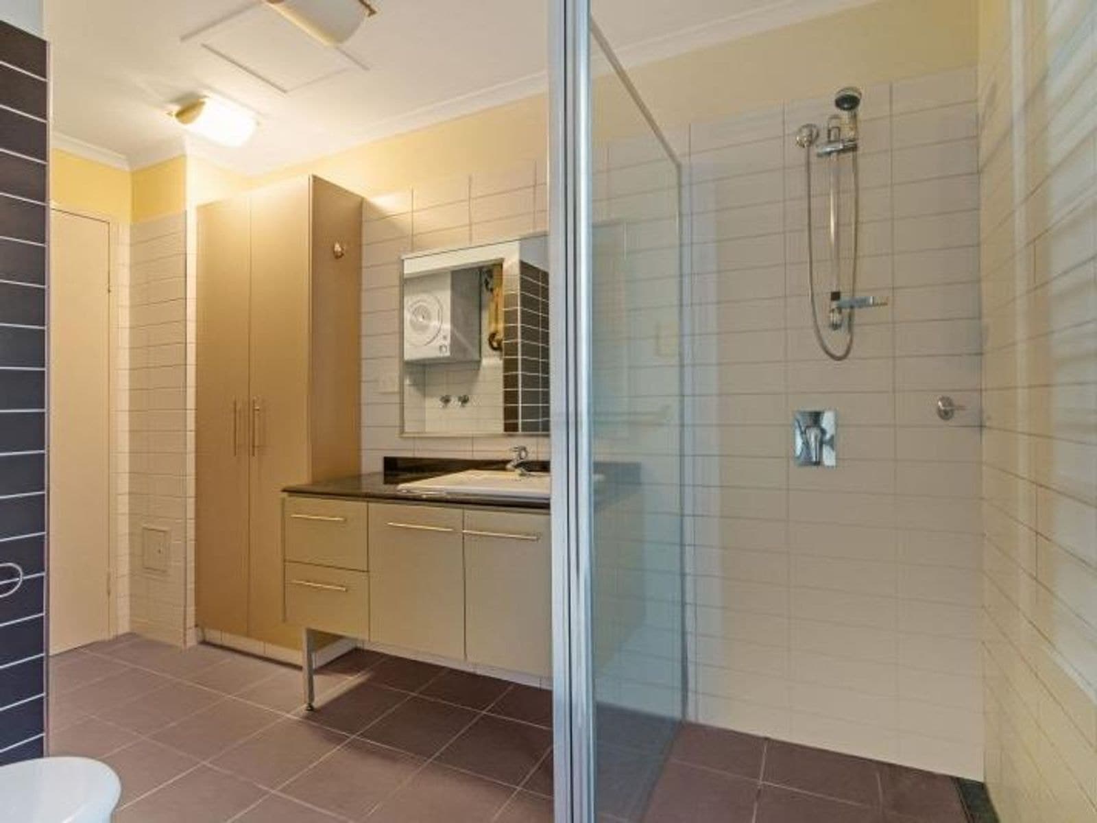 3/30 Cavenagh Street, Darwin City NT 0800, Darwin City - Thumbnail 5
