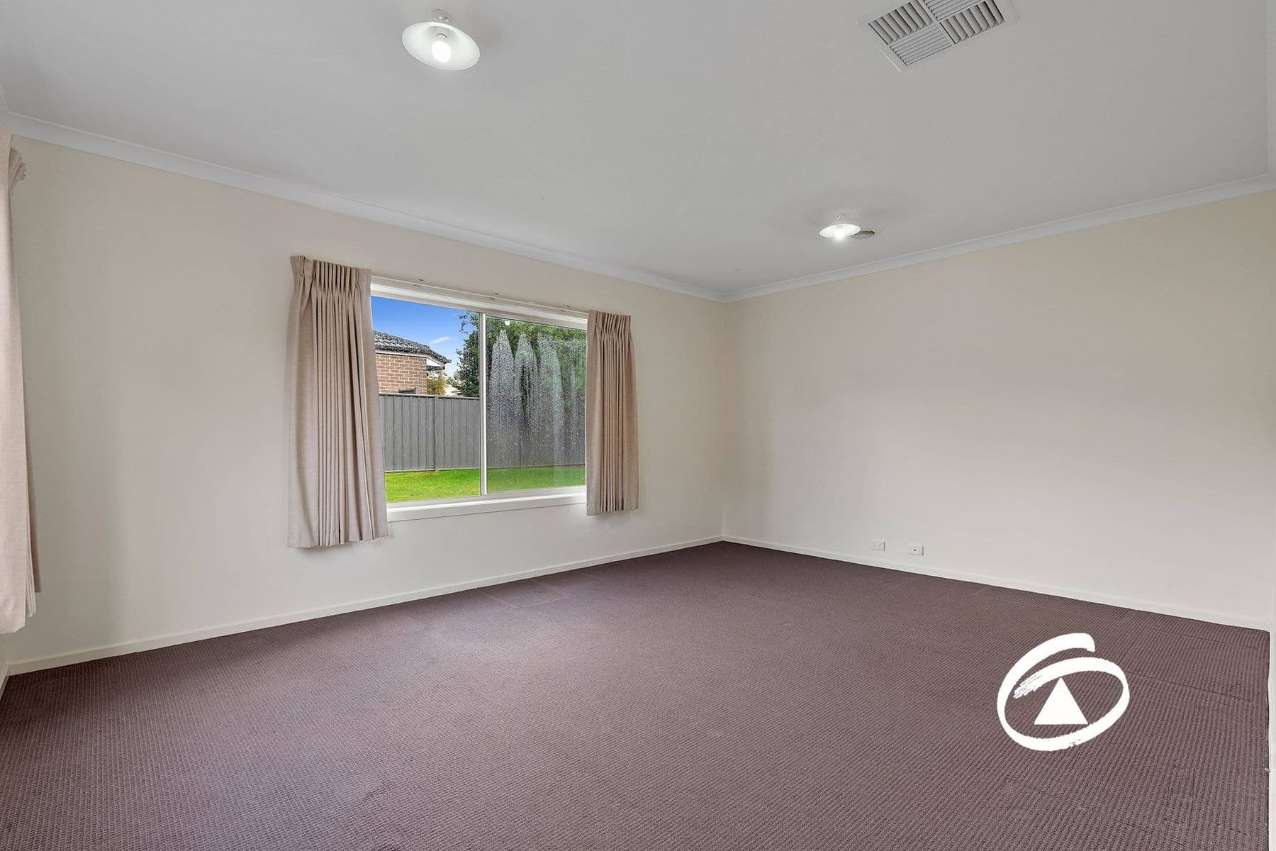 7 Sagan Drive, Cranbourne North VIC 3977, Cranbourne North - Thumbnail 4