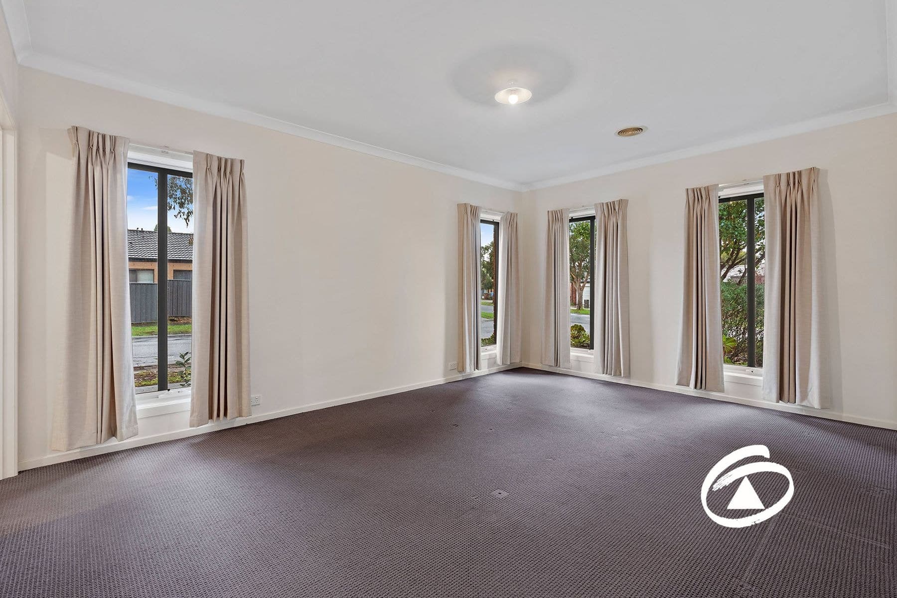 7 Sagan Drive, Cranbourne North VIC 3977, Cranbourne North - Thumbnail 5