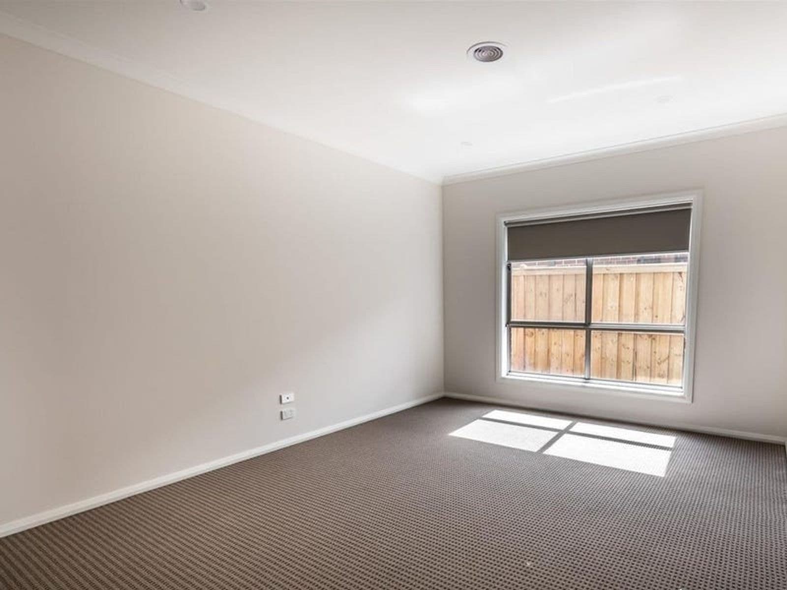 5 Bromley Circuit, Rockbank VIC 3335, Rockbank - Thumbnail 4
