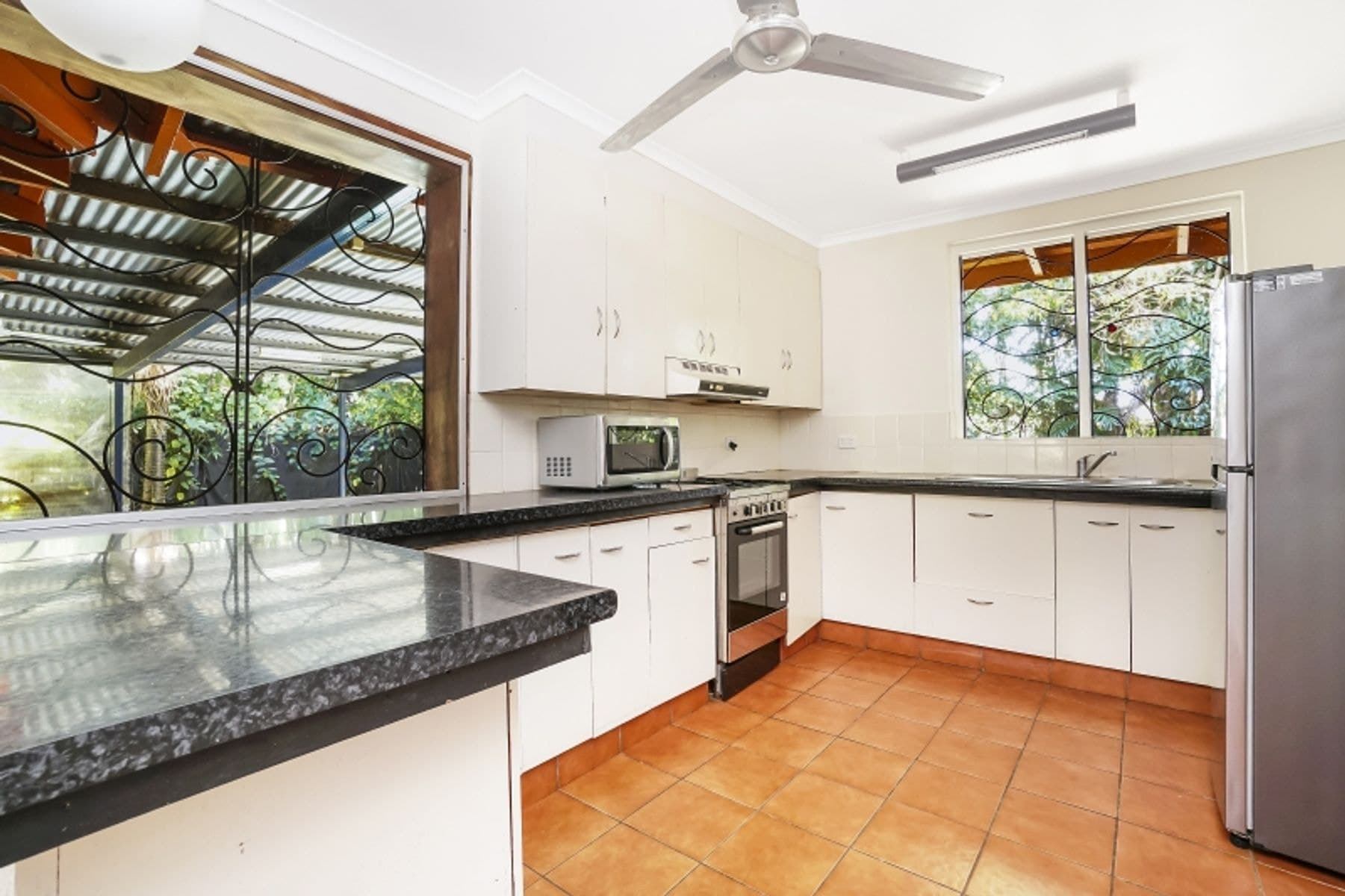 21 Mullen Gardens, Alawa NT 0810, Alawa - Thumbnail 2