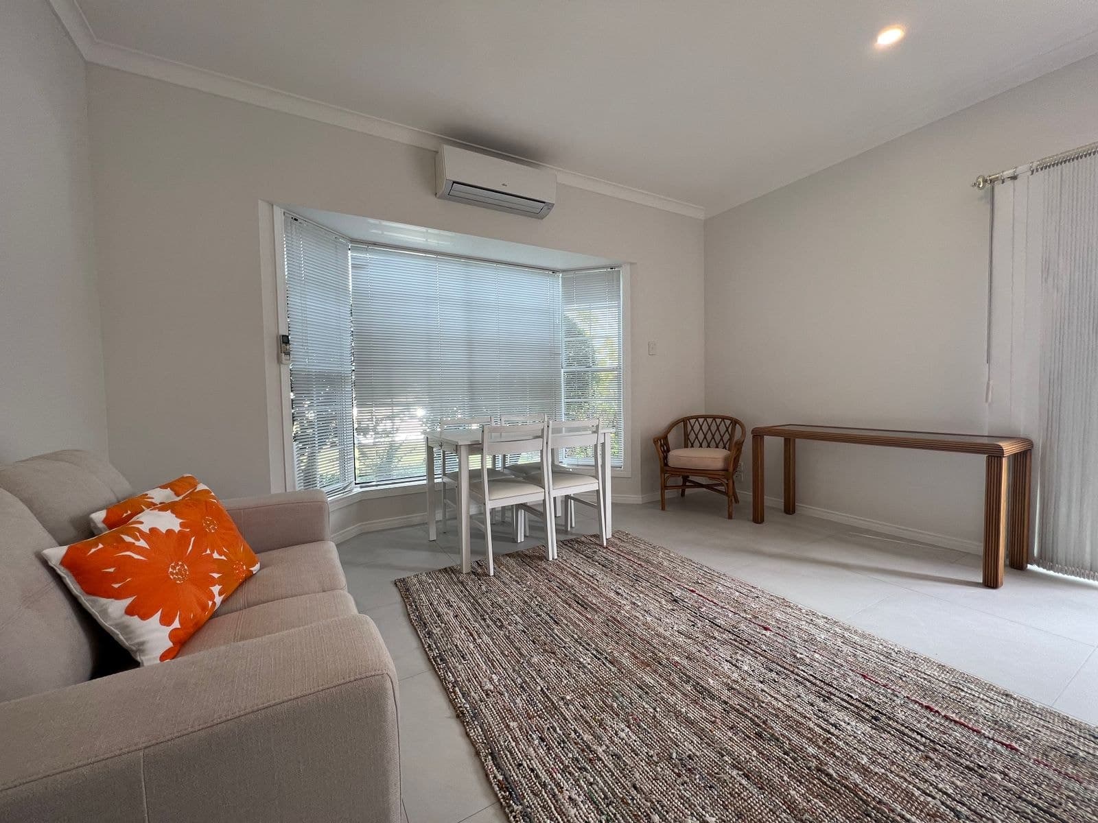 28 Selkirk Avenue, Benowa QLD 4217, Benowa - Thumbnail 6