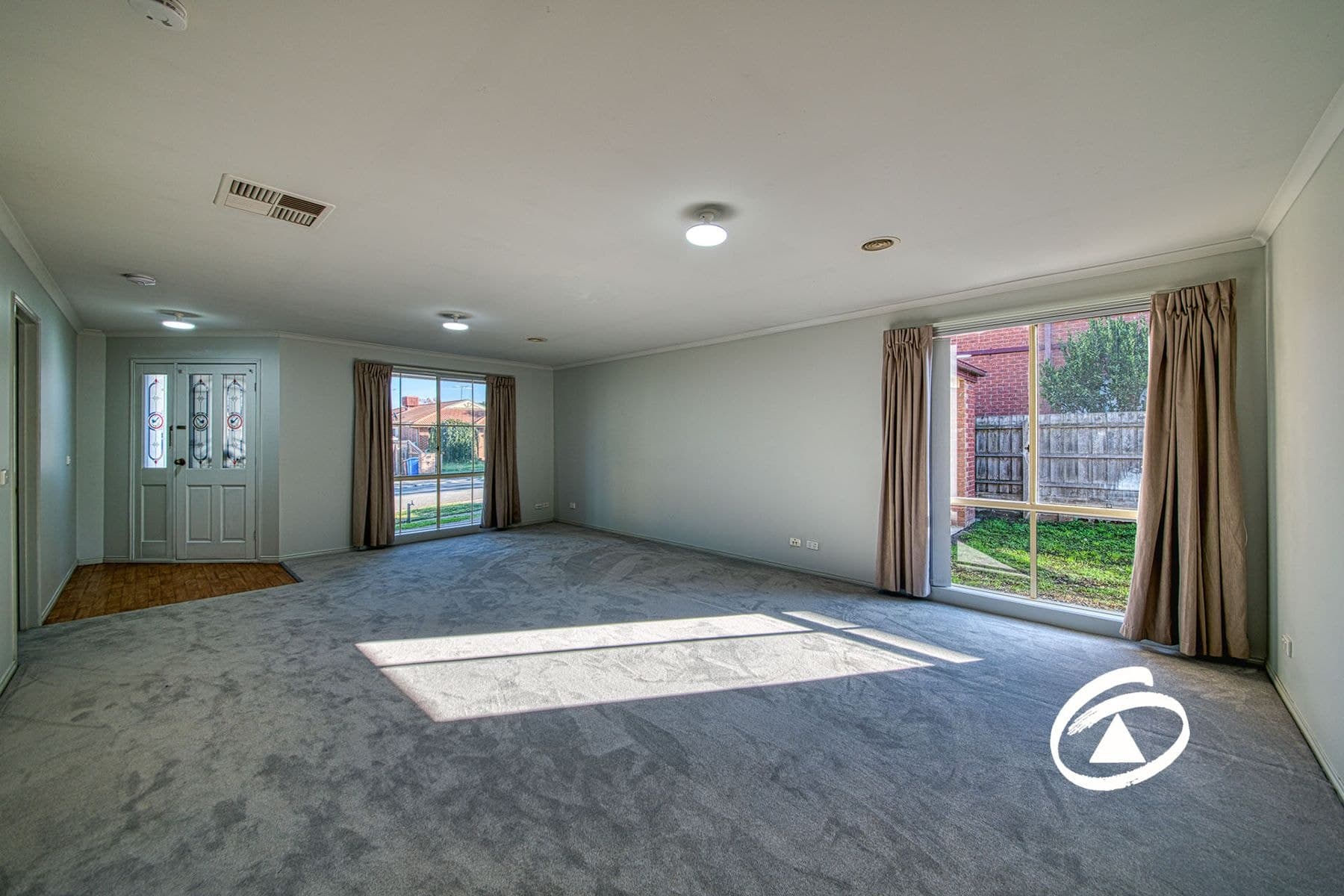 10 Tralee Circuit, Narre Warren VIC 3805, Narre Warren - Thumbnail 2