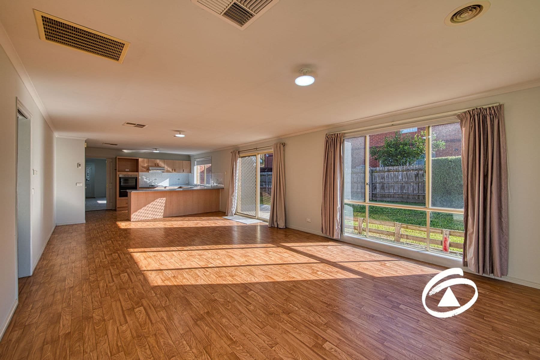 10 Tralee Circuit, Narre Warren VIC 3805, Narre Warren - Thumbnail 3