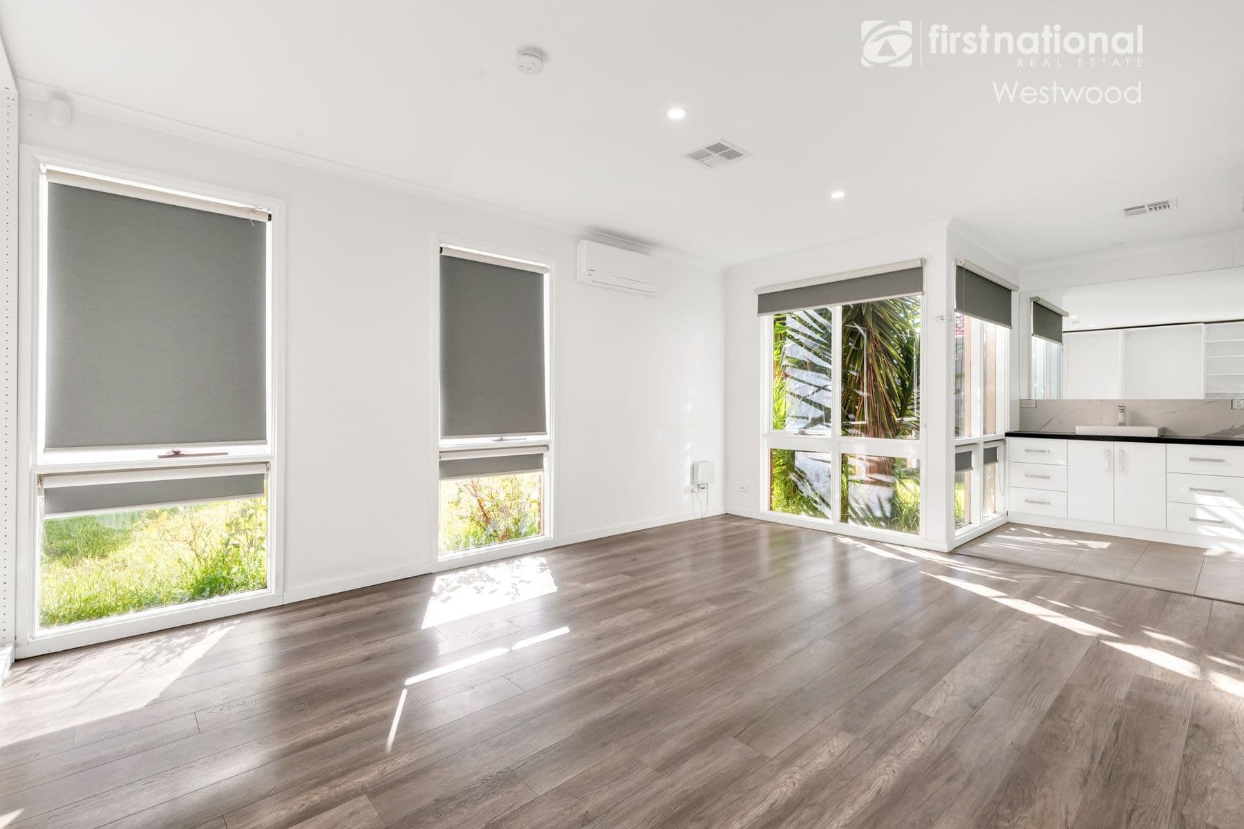 35 Flinders Crescent, Wyndham Vale VIC 3024, Wyndham Vale - Thumbnail 4