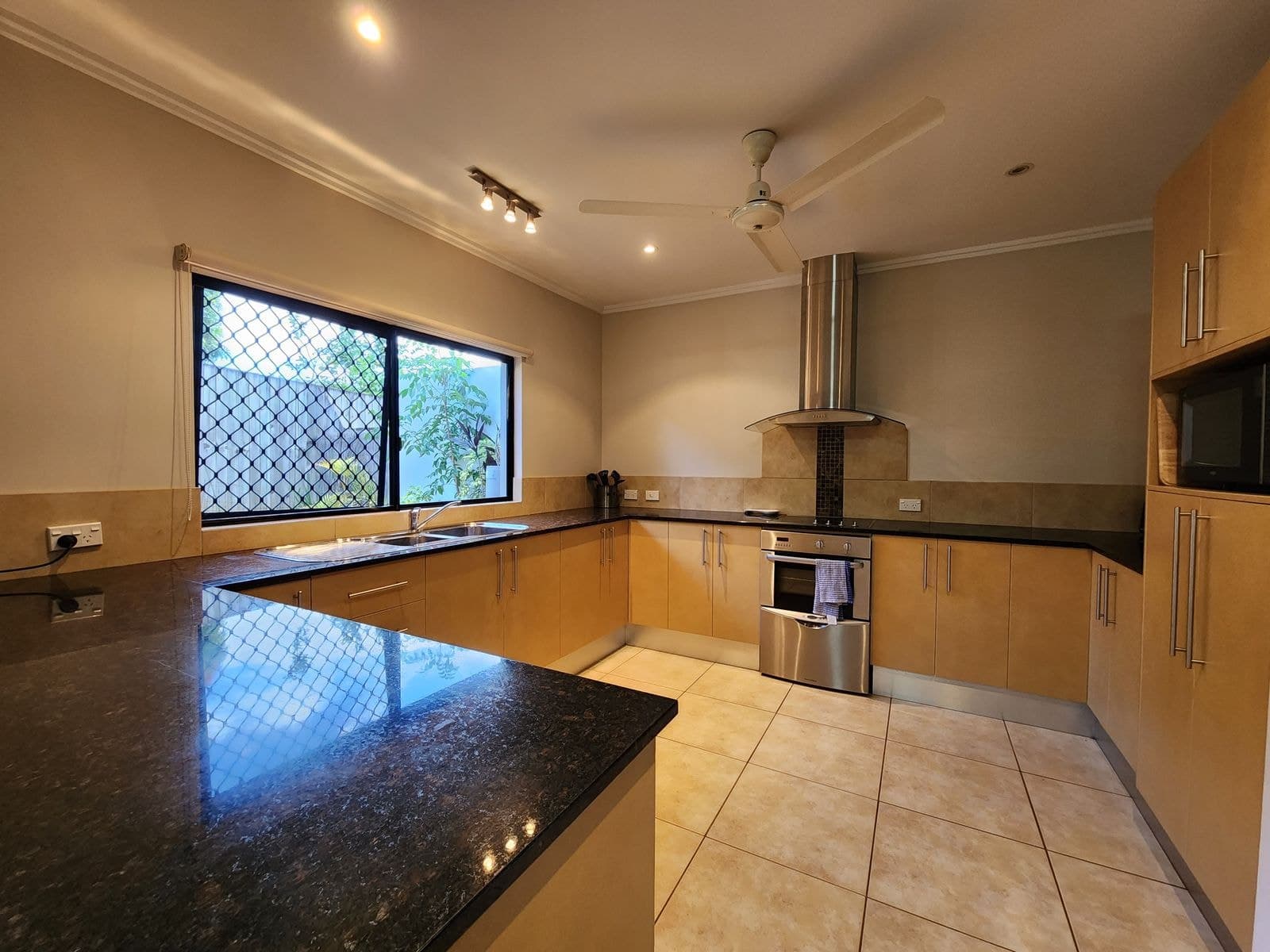 10/48-50 Weaver Street, Atherton QLD 4883, Atherton - Image 1