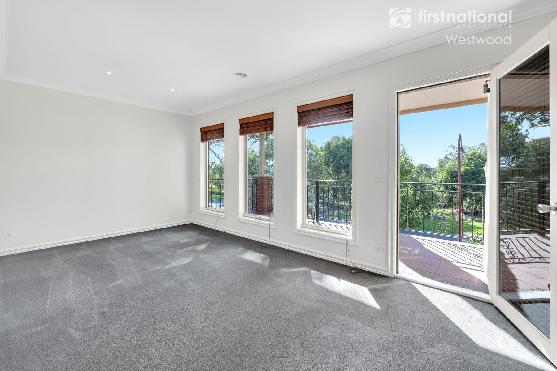 62 Riversdale Drive, Tarneit VIC 3029, Tarneit - Thumbnail 3