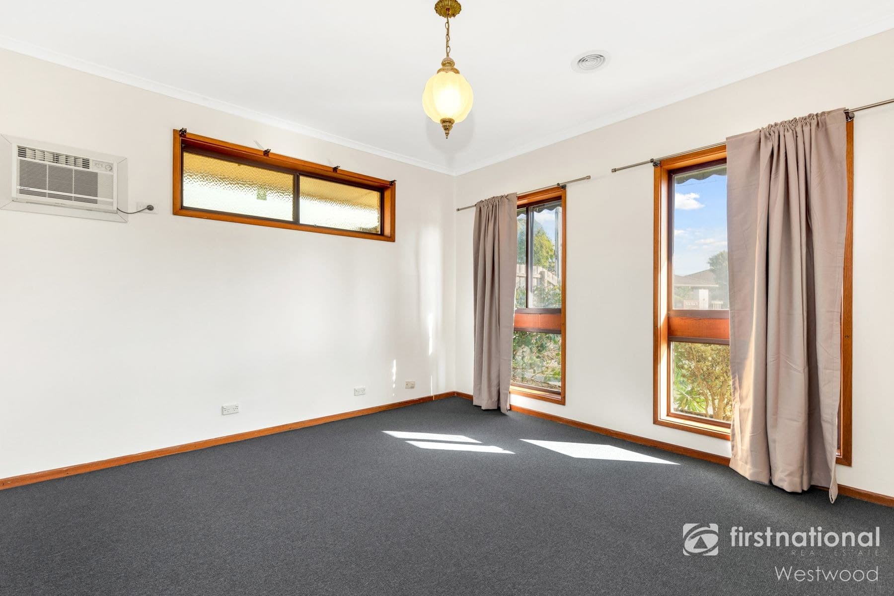32 Tyrone Street, Werribee VIC 3030, Werribee - Thumbnail 4
