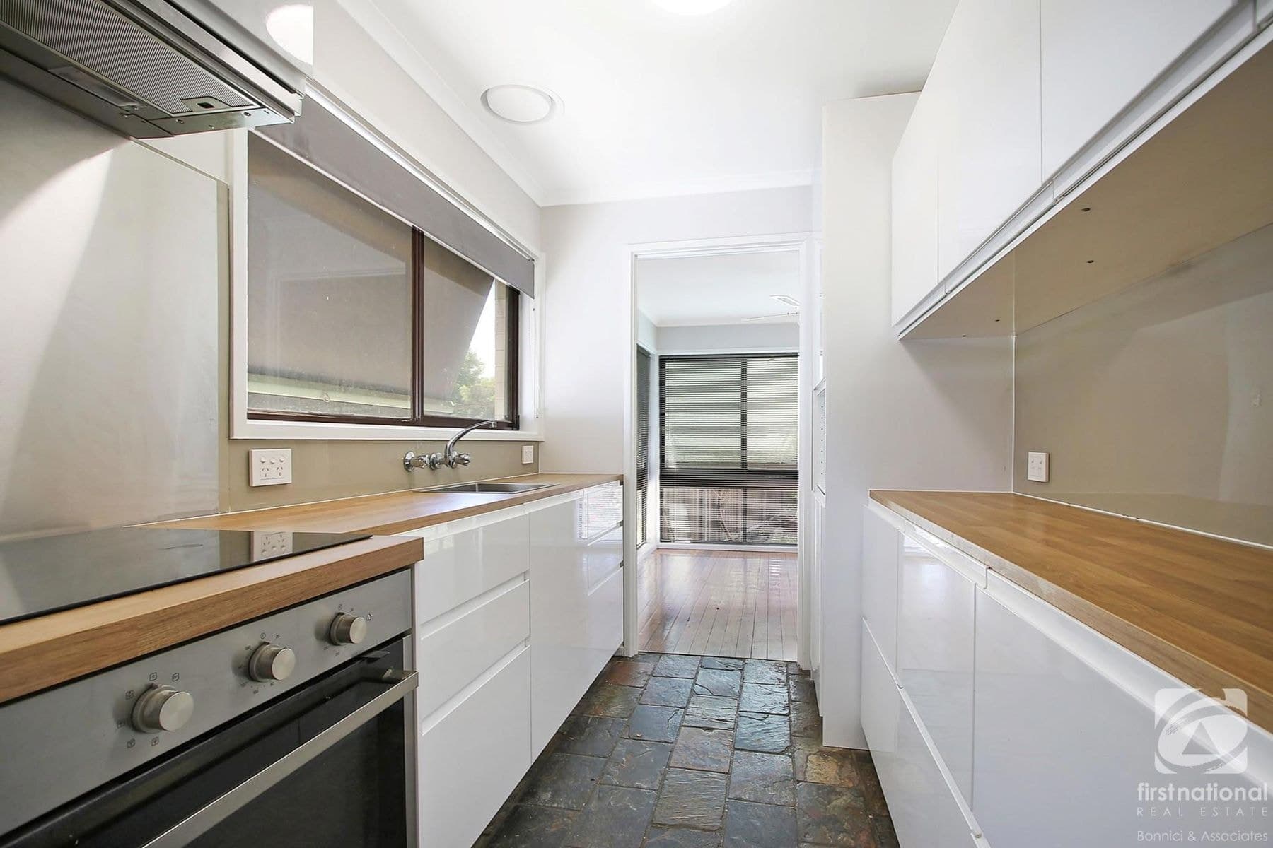 24 Stevenson Street, Wodonga VIC 3690, Wodonga - Thumbnail 3