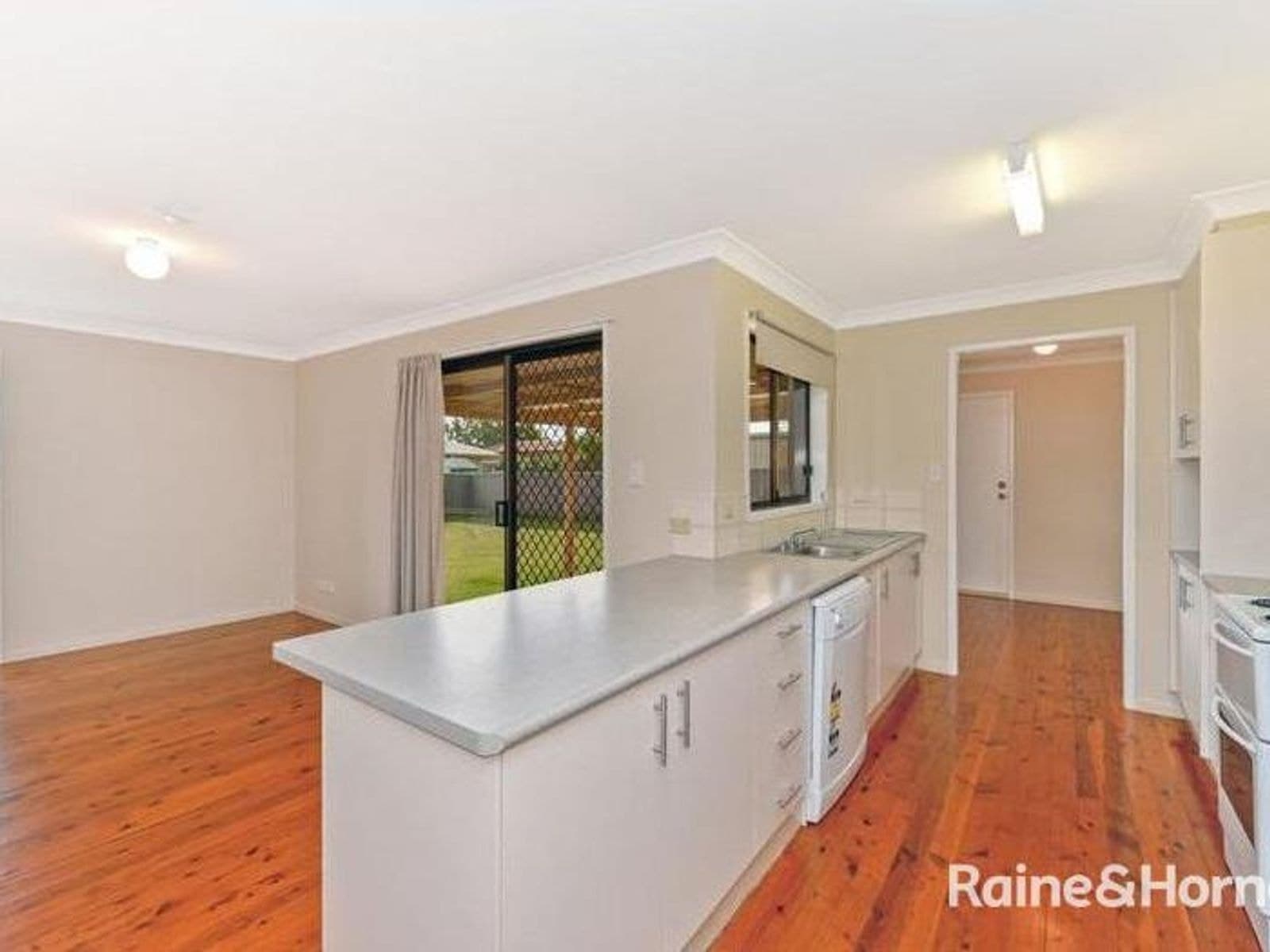 11 Black Court, Wilsonton QLD 4350, Wilsonton - Thumbnail 2