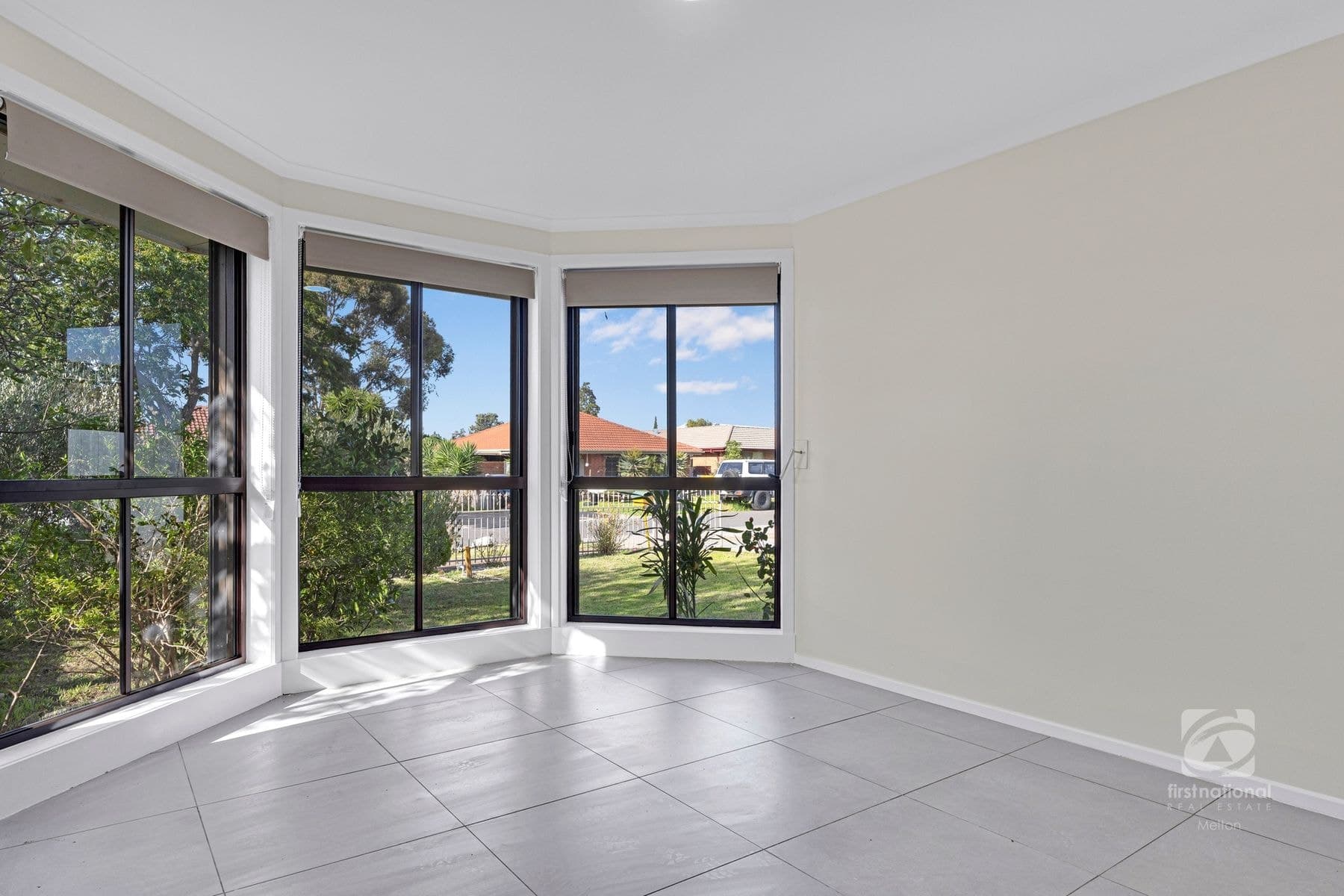 18 Oakfield Court, Melton South VIC 3338, Melton South - Thumbnail 4