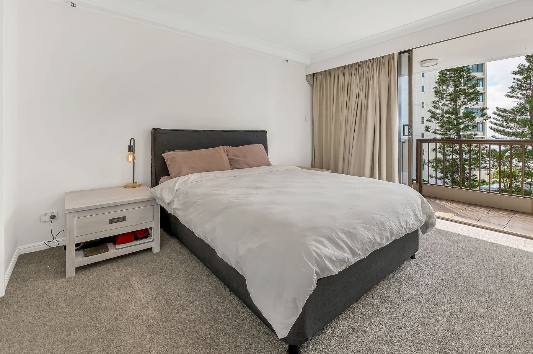 303/28 Northcliffe Terrace, Surfers Paradise QLD 4217, Surfers Paradise - Thumbnail 4