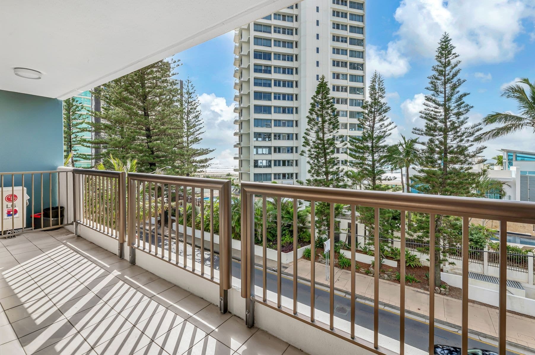 303/28 Northcliffe Terrace, Surfers Paradise QLD 4217, Surfers Paradise - Thumbnail 8