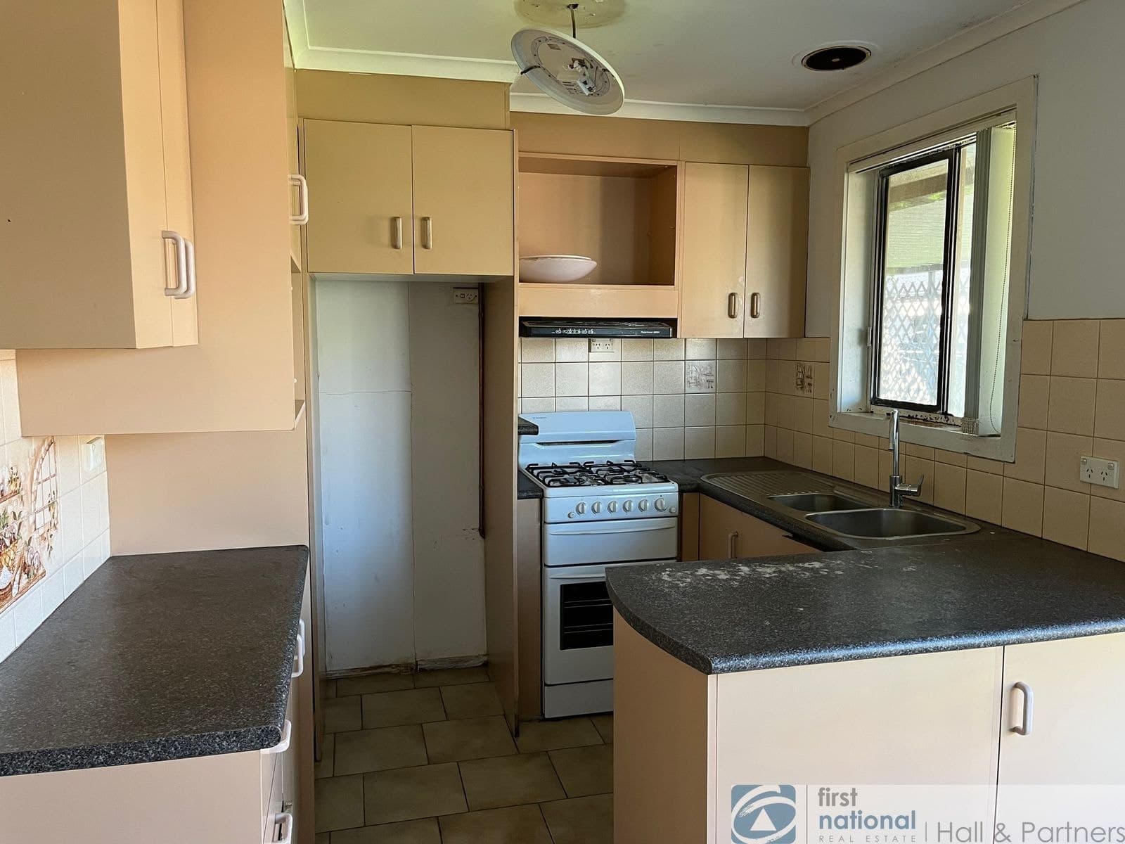 22 Albert Street, Dandenong VIC 3175, Dandenong - Thumbnail 2