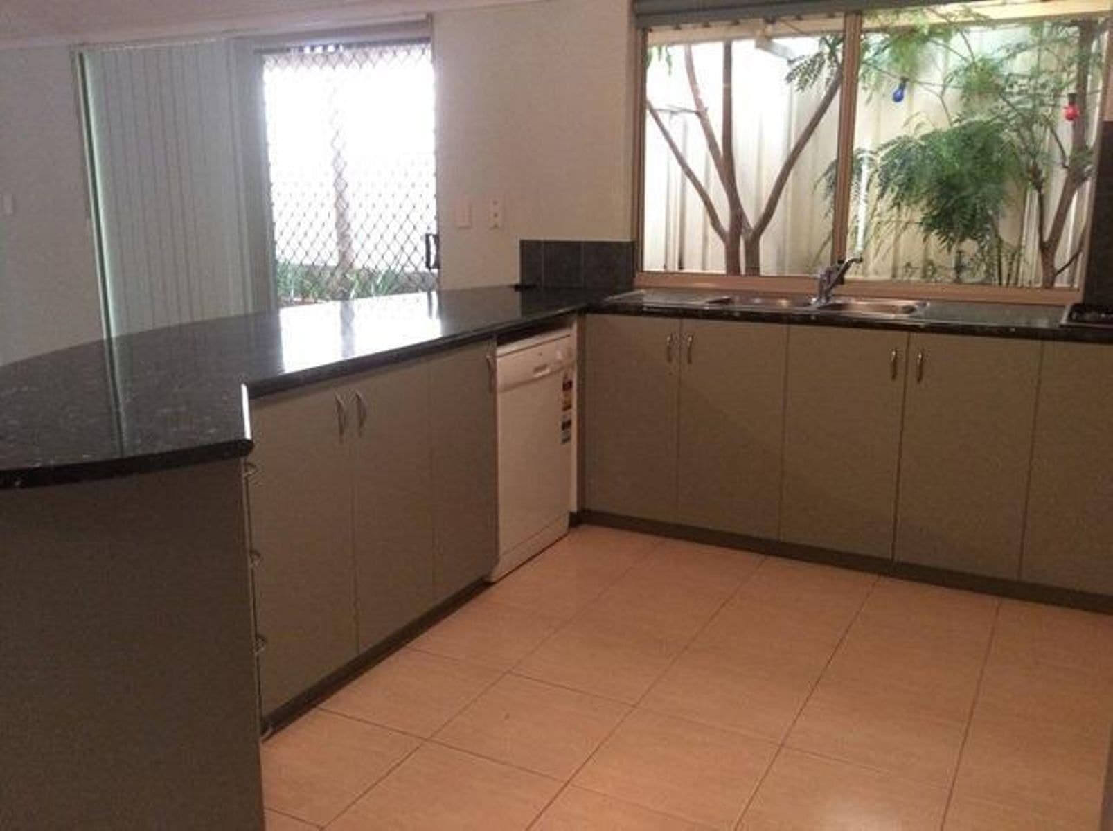 30 Dolphin Way, Yangebup WA 6164, Yangebup - Thumbnail 5