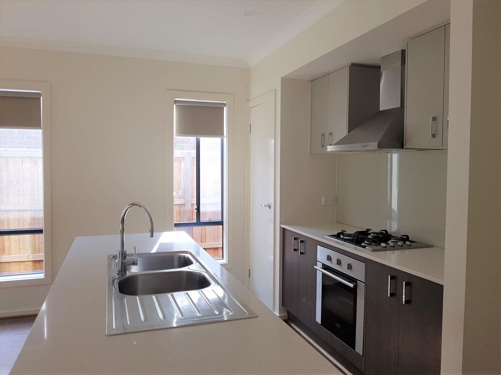 21 Wolomina Crescent, Werribee VIC 3030, Werribee - Thumbnail 2