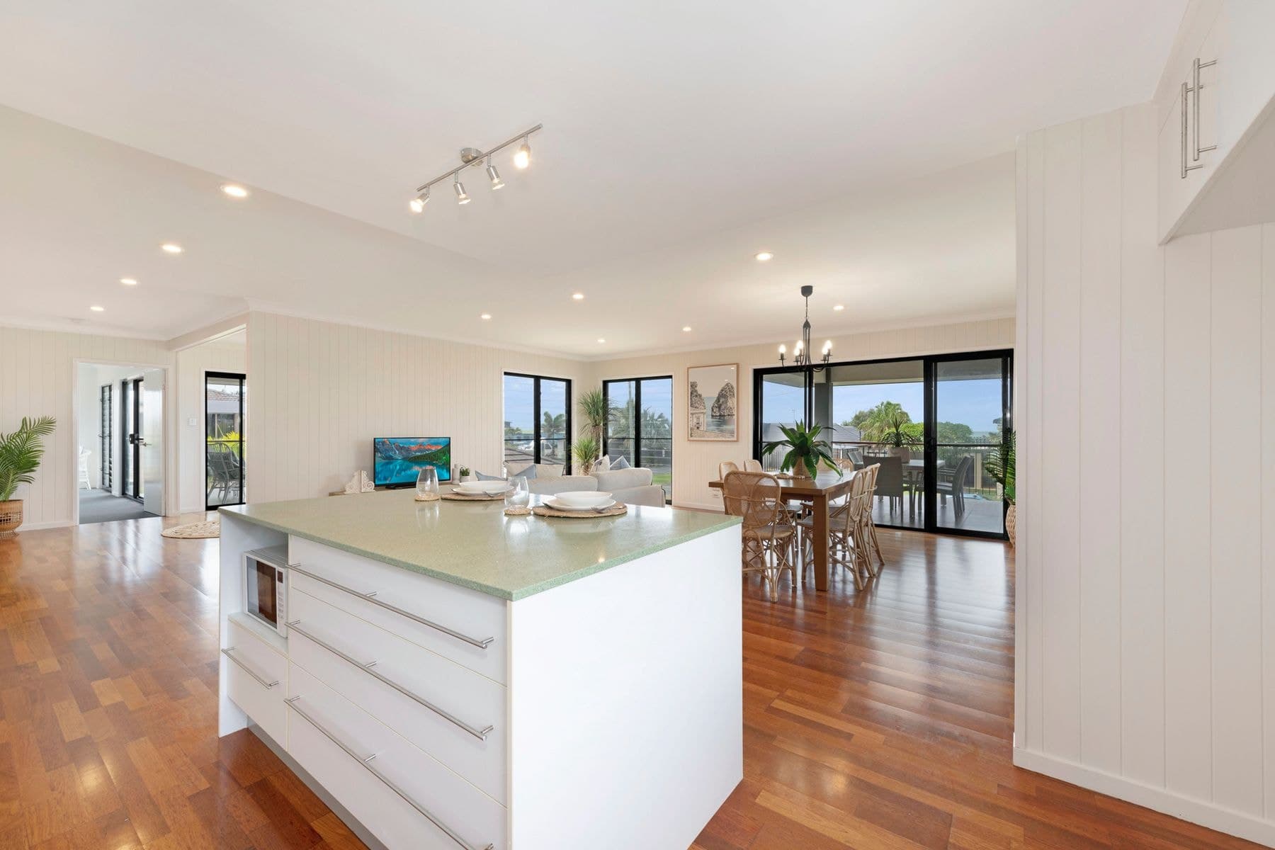116 Woongarra Scenic Drive, Bargara QLD 4670, Bargara - Thumbnail 4