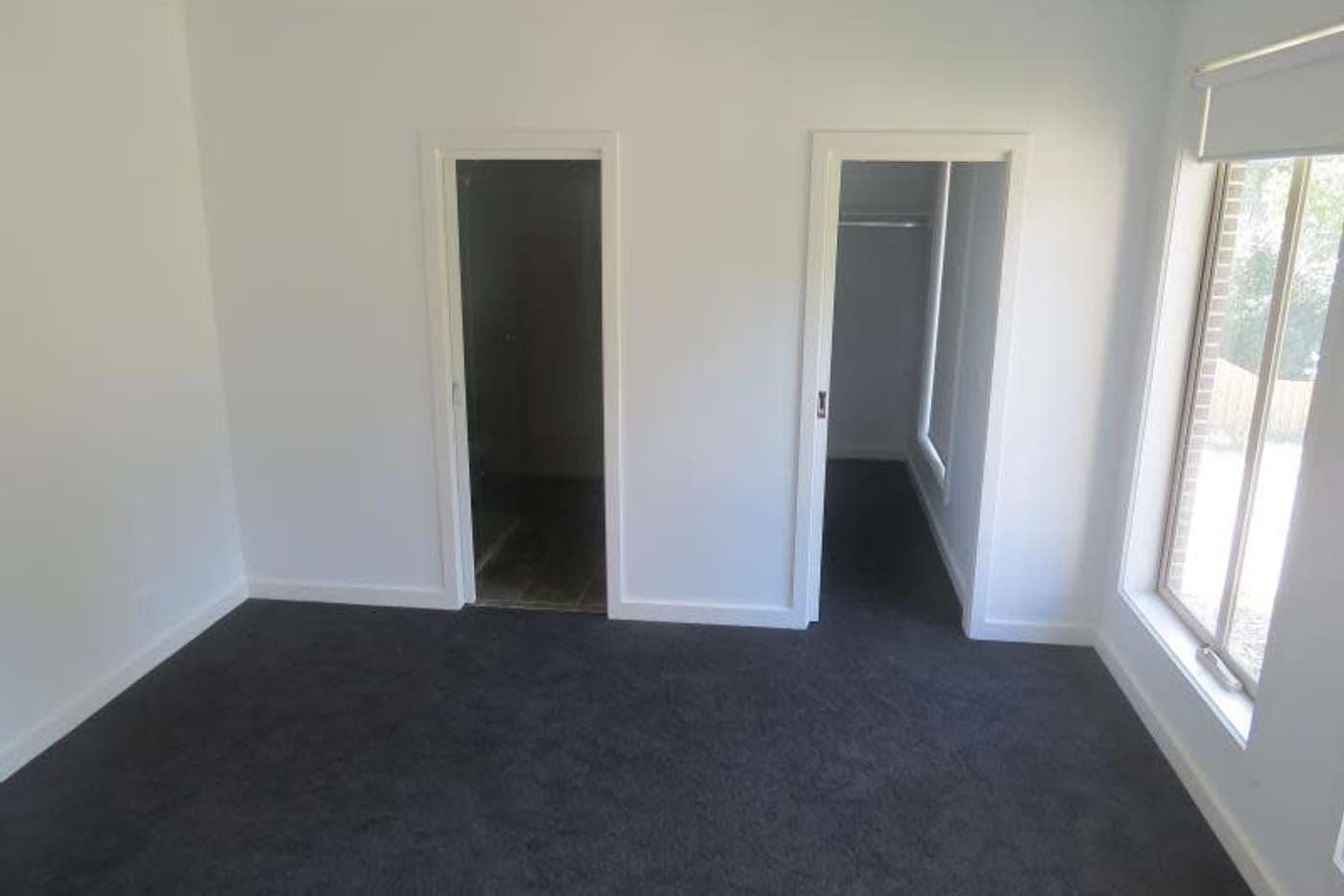 27 Parklands Avenue, Briar Hill, VIC 3088, Briar Hill - Thumbnail 4