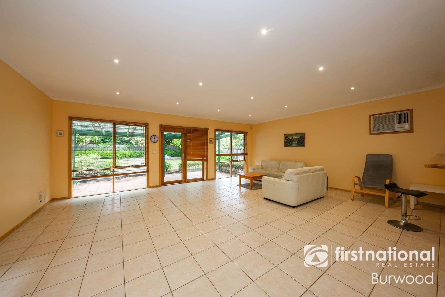 122 View Mount Road, Wheelers Hill VIC 3150, Wheelers Hill - Thumbnail 2