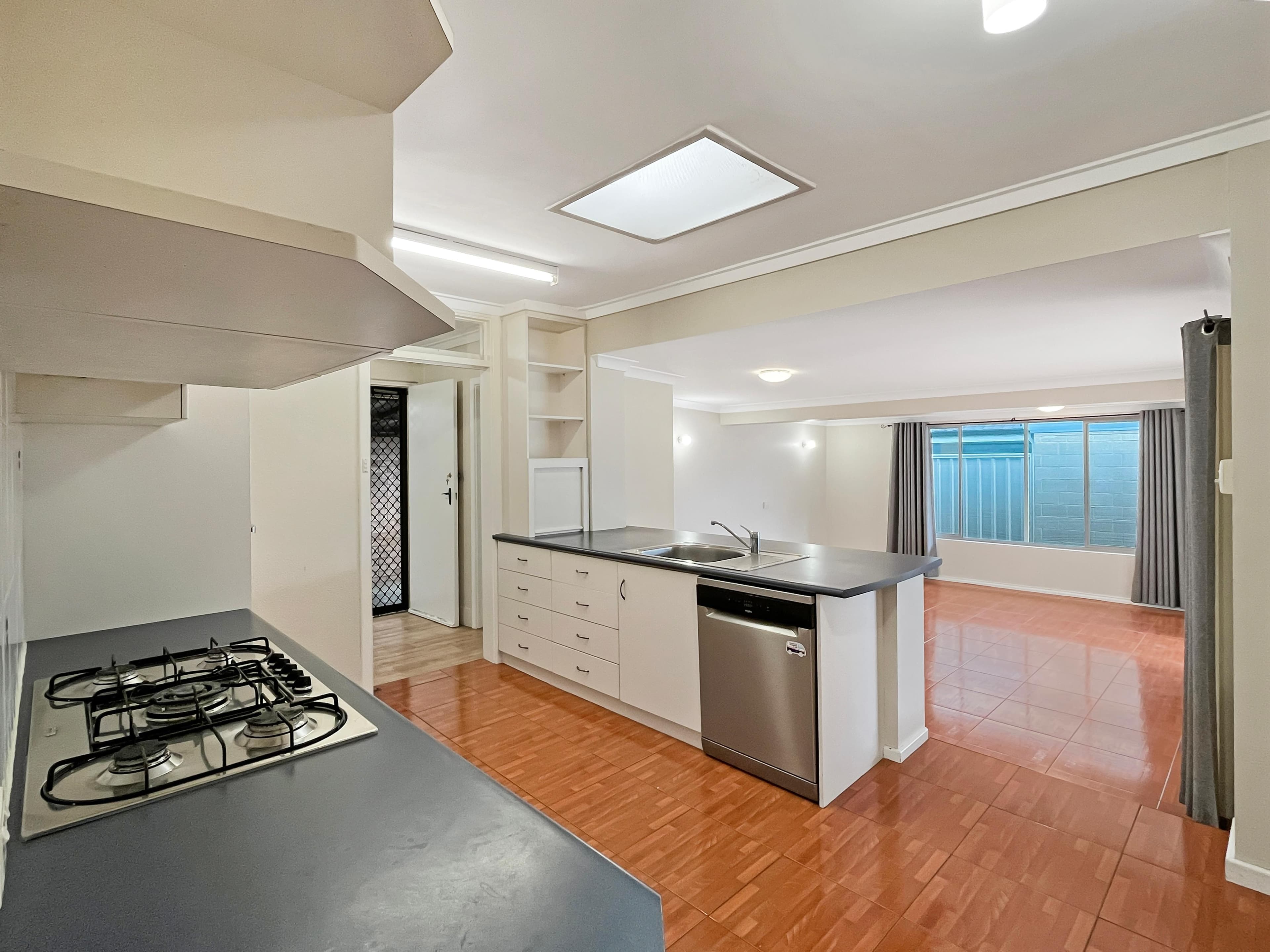 13A Bunney Rd, KELMSCOTT WA 6111, Kelmscott - Thumbnail 4