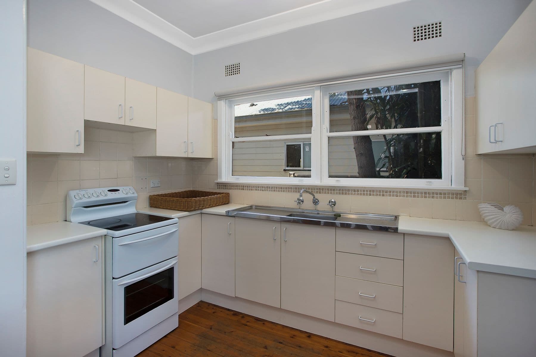 32 Bourke Road, Ettalong Beach NSW 2257, Ettalong Beach - Thumbnail 4