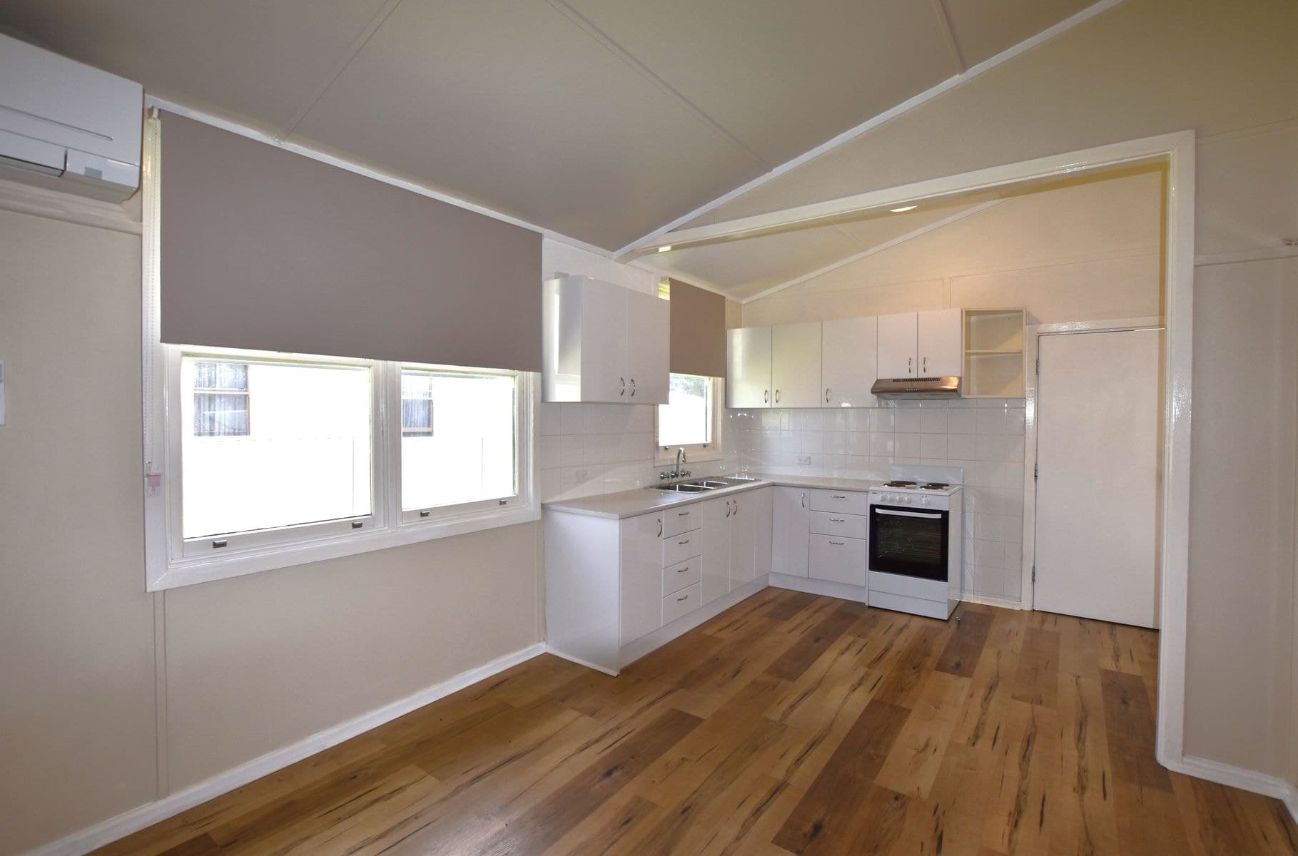 3 Nelanglo Street, Gunning NSW 2581, Gunning - Thumbnail 2
