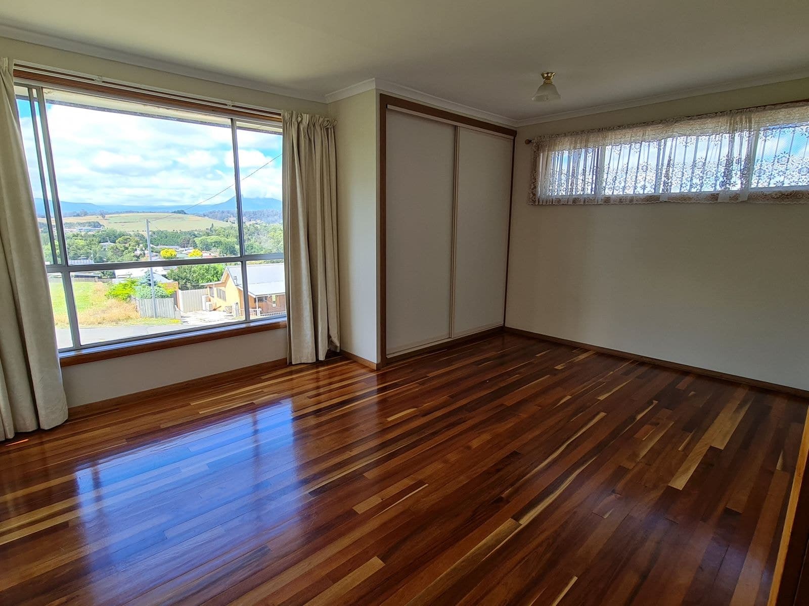 51 Beefeater St, Deloraine TAS 7304, Deloraine - Thumbnail 4