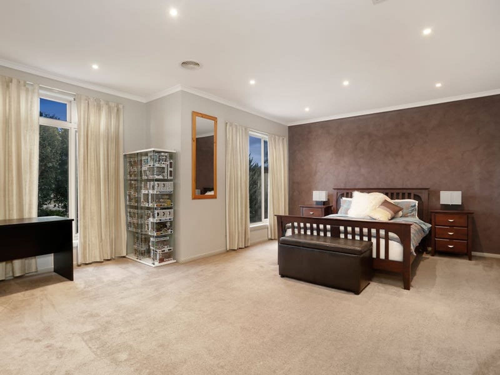 9 Charlotte Avenue, Melton West VIC 3337, Melton West - Thumbnail 2