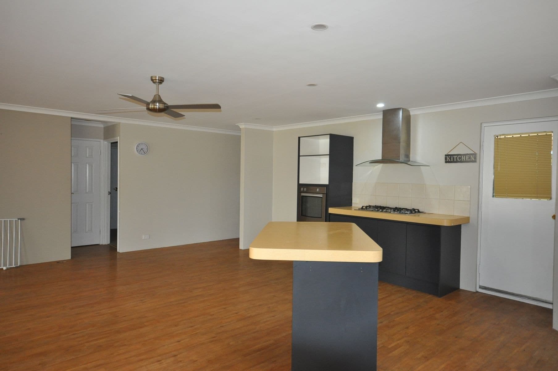 14 Honeyeater Crescent, Geographe WA 6280, Geographe - Thumbnail 4