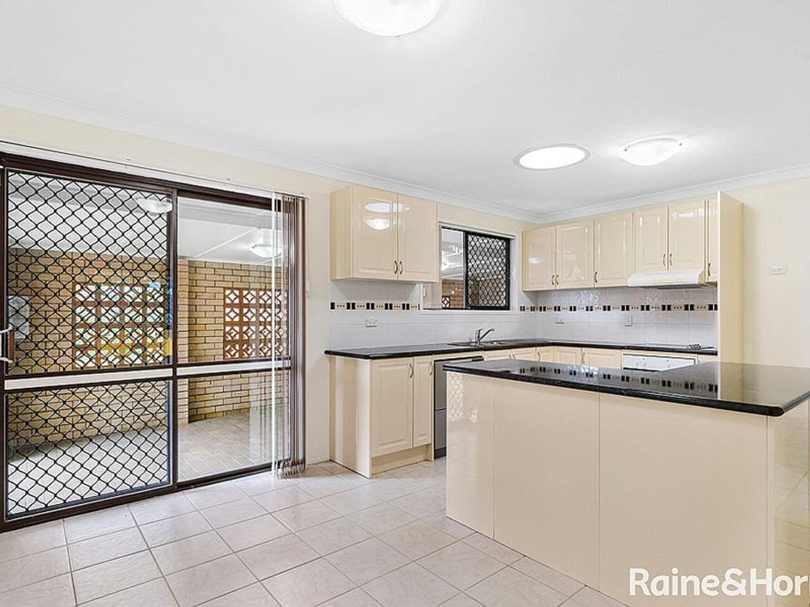 21 Denyer Street, Wilsonton QLD 4350, Wilsonton - Thumbnail 3