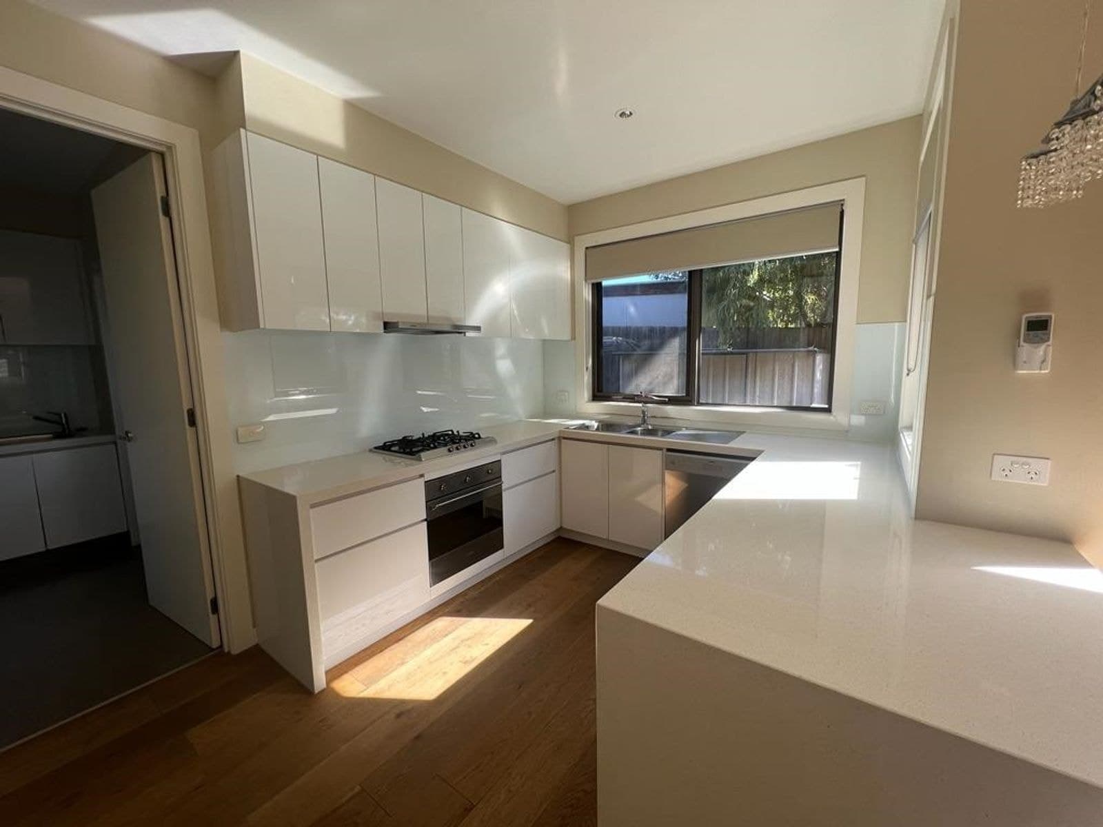 2/17 Binalong Avenue, Chadstone VIC 3148, Chadstone - Thumbnail 2