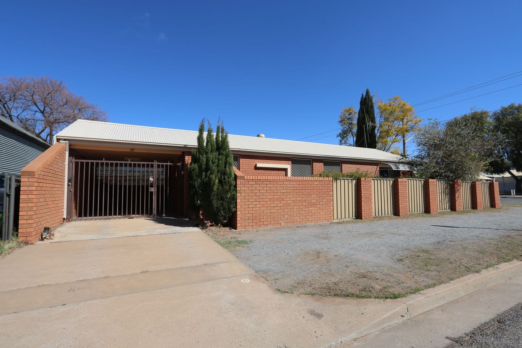 35 Garnet Street, Broken Hill NSW 2880, Broken Hill - Image 1